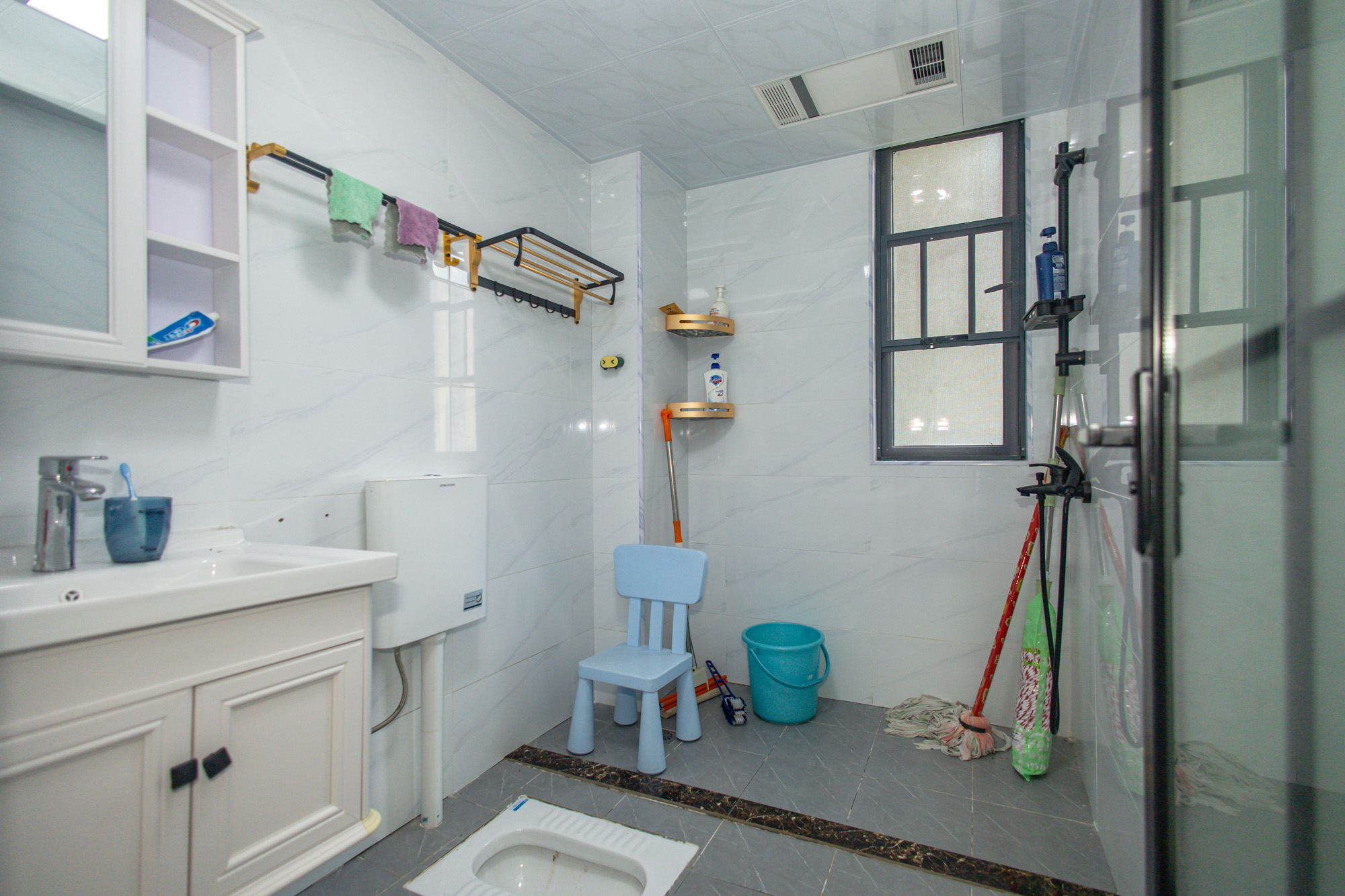 中建悦和城 3室2厅2卫 121.0万 中建悦和城 3室2厅2卫 121.0万卫生间