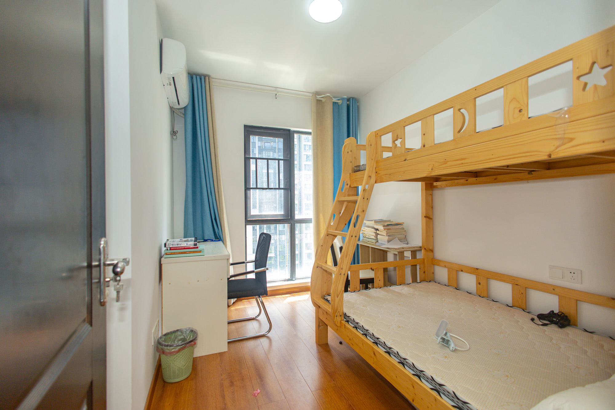 中建悦和城 3室2厅2卫 121.0万 中建悦和城 3室2厅2卫 121.0万卧室