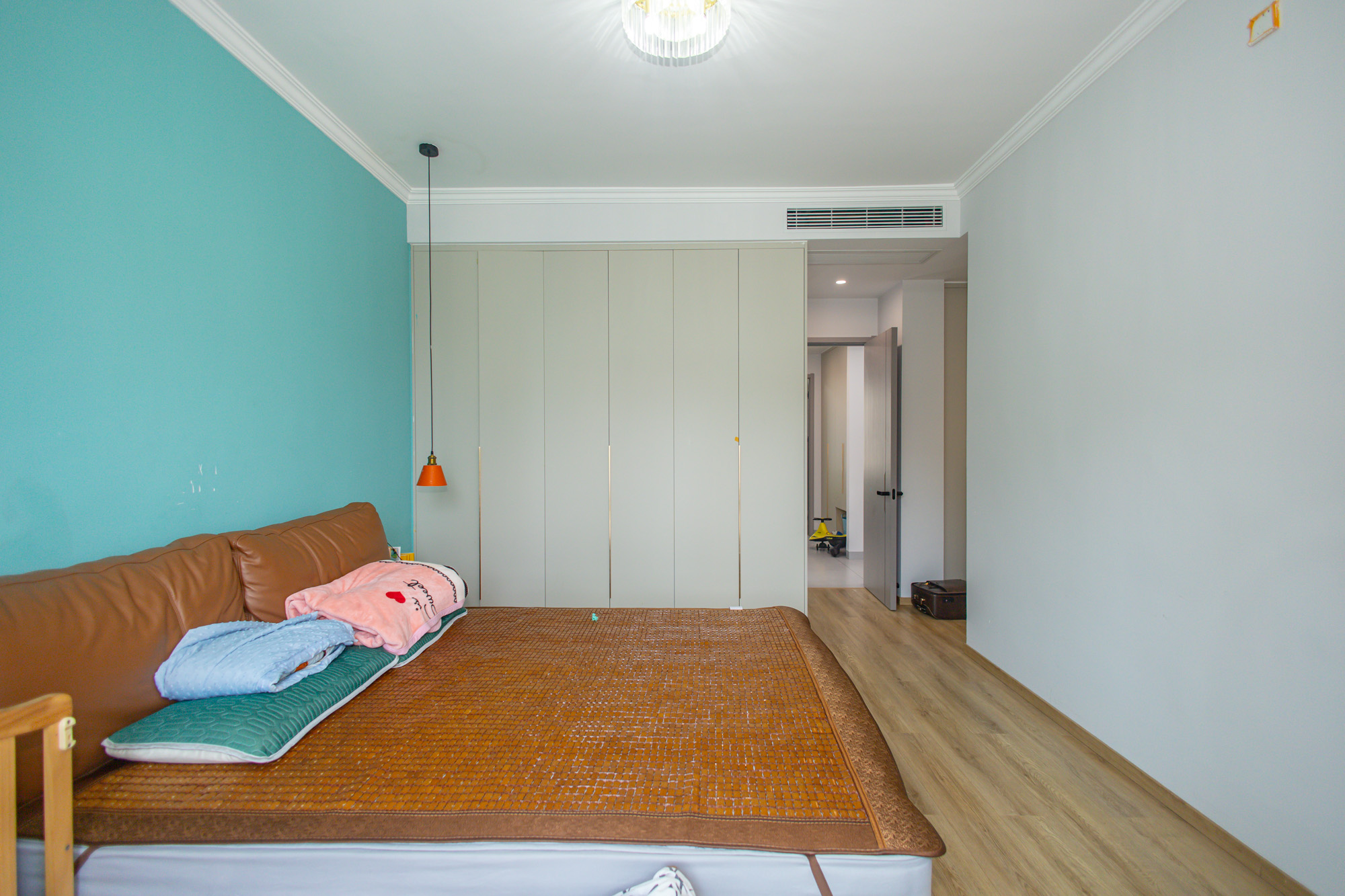 中交建发松雅院  4室2厅2卫    165.0万卧室