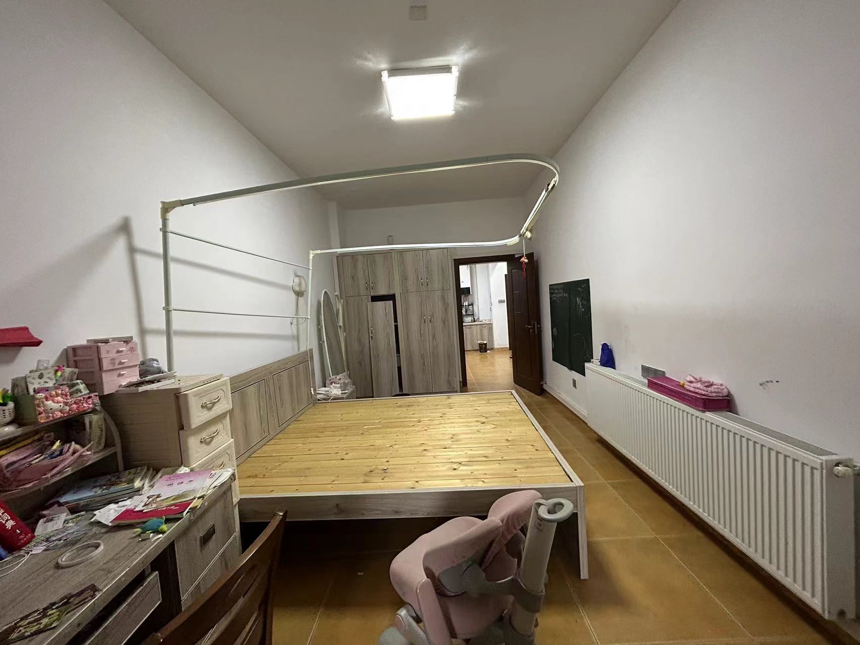 西域名邸  3室2厅2卫    78.0万 西域名邸  3室2厅2卫    78.0万室内图