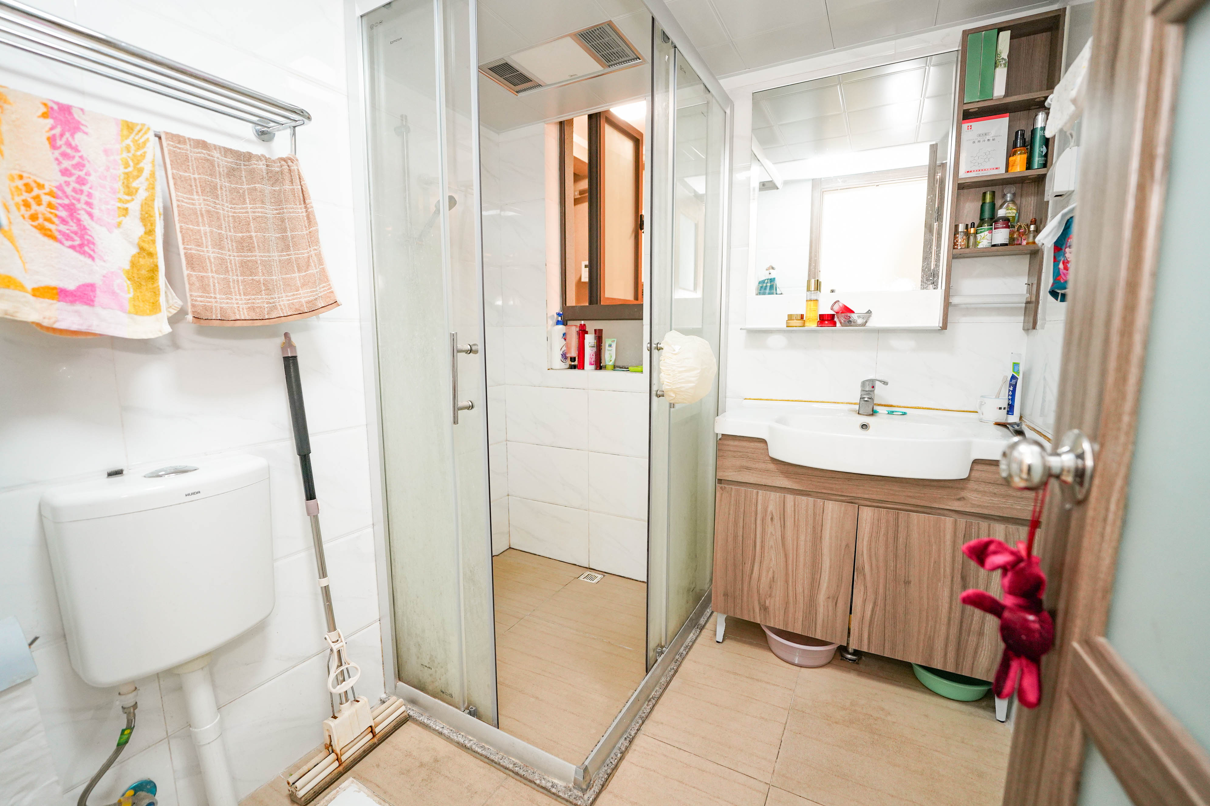 碧桂园公园壹号(凯怡茗苑) 3室2厅1卫 58.0万 碧桂园公园壹号(凯怡茗苑) 3室2厅1卫 58.0万其他