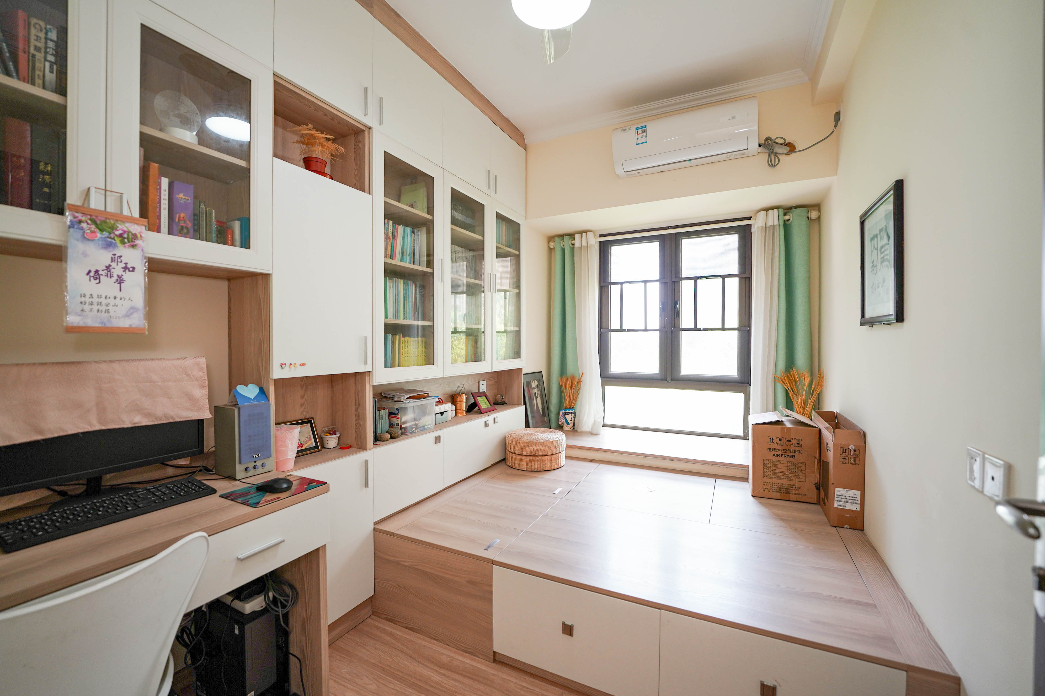 碧桂园公园壹号(凯怡茗苑) 3室2厅1卫 58.0万 碧桂园公园壹号(凯怡茗苑) 3室2厅1卫 58.0万卧室