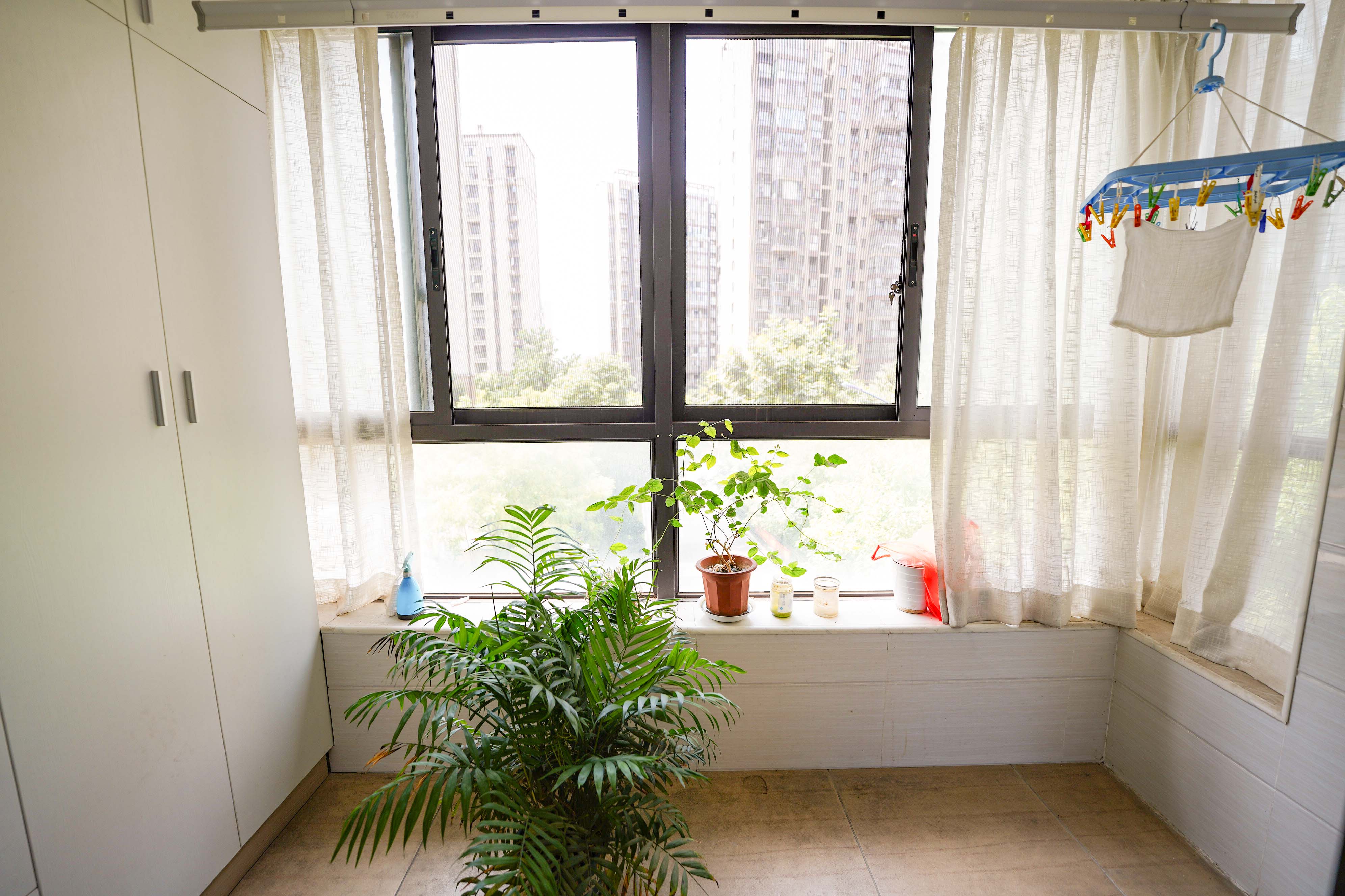 碧桂园公园壹号(凯怡茗苑) 3室2厅1卫 58.0万 碧桂园公园壹号(凯怡茗苑) 3室2厅1卫 58.0万阳台