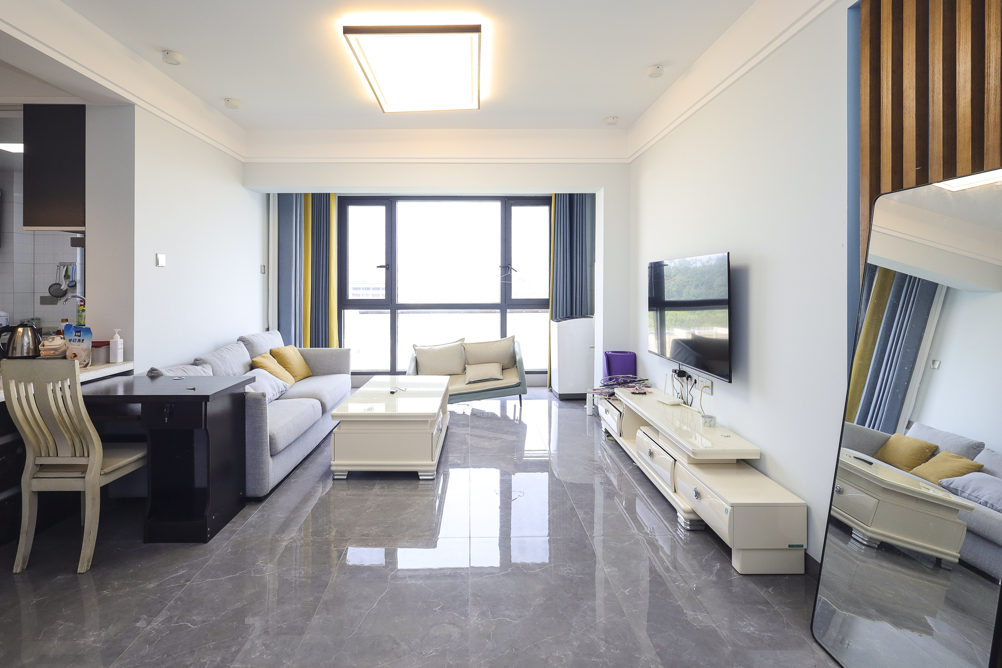 学府星城 3室2厅1卫 58.0万 学府星城 3室2厅1卫 58.0万客厅