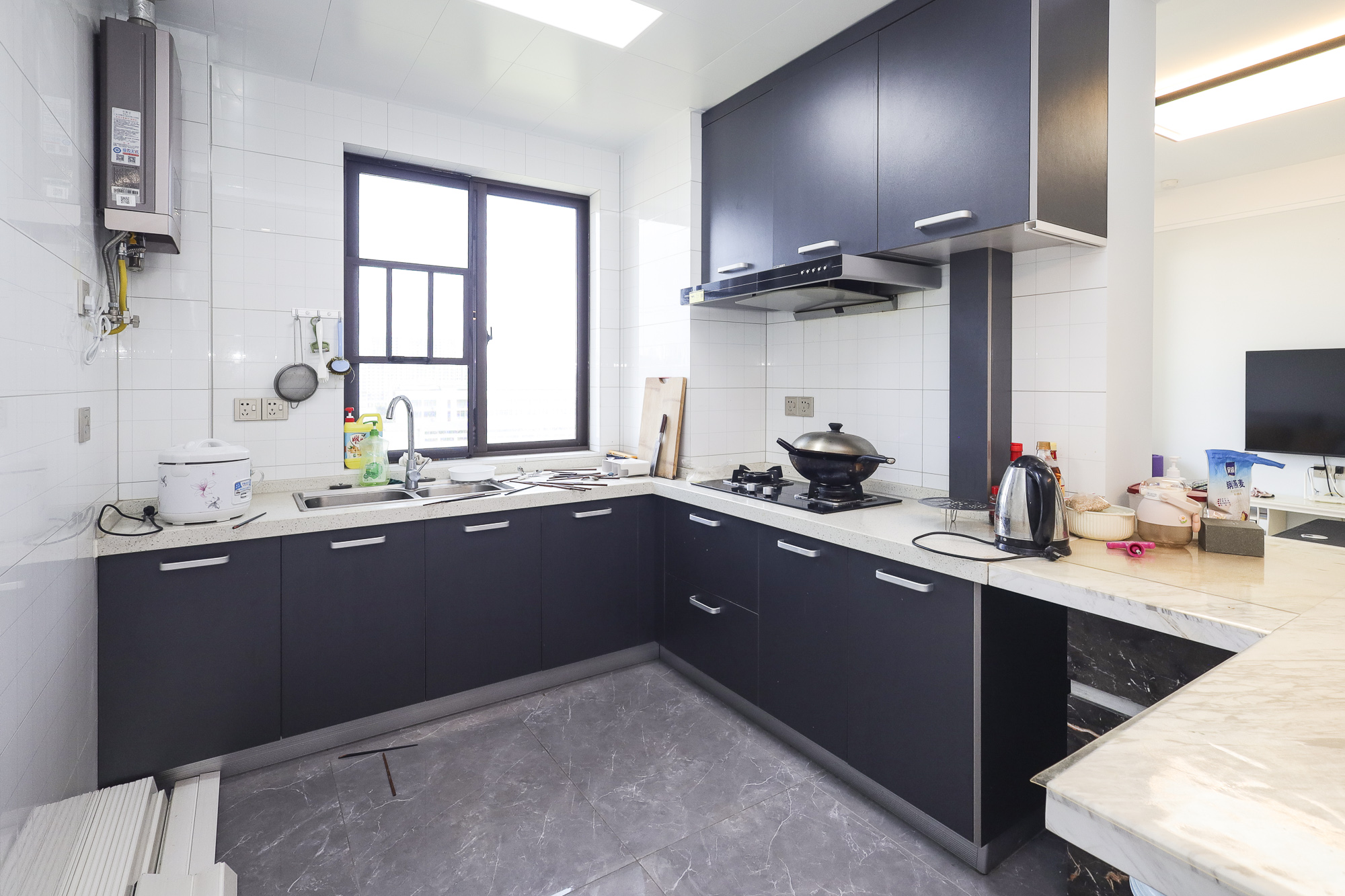 学府星城 3室2厅1卫 58.0万 学府星城 3室2厅1卫 58.0万厨房