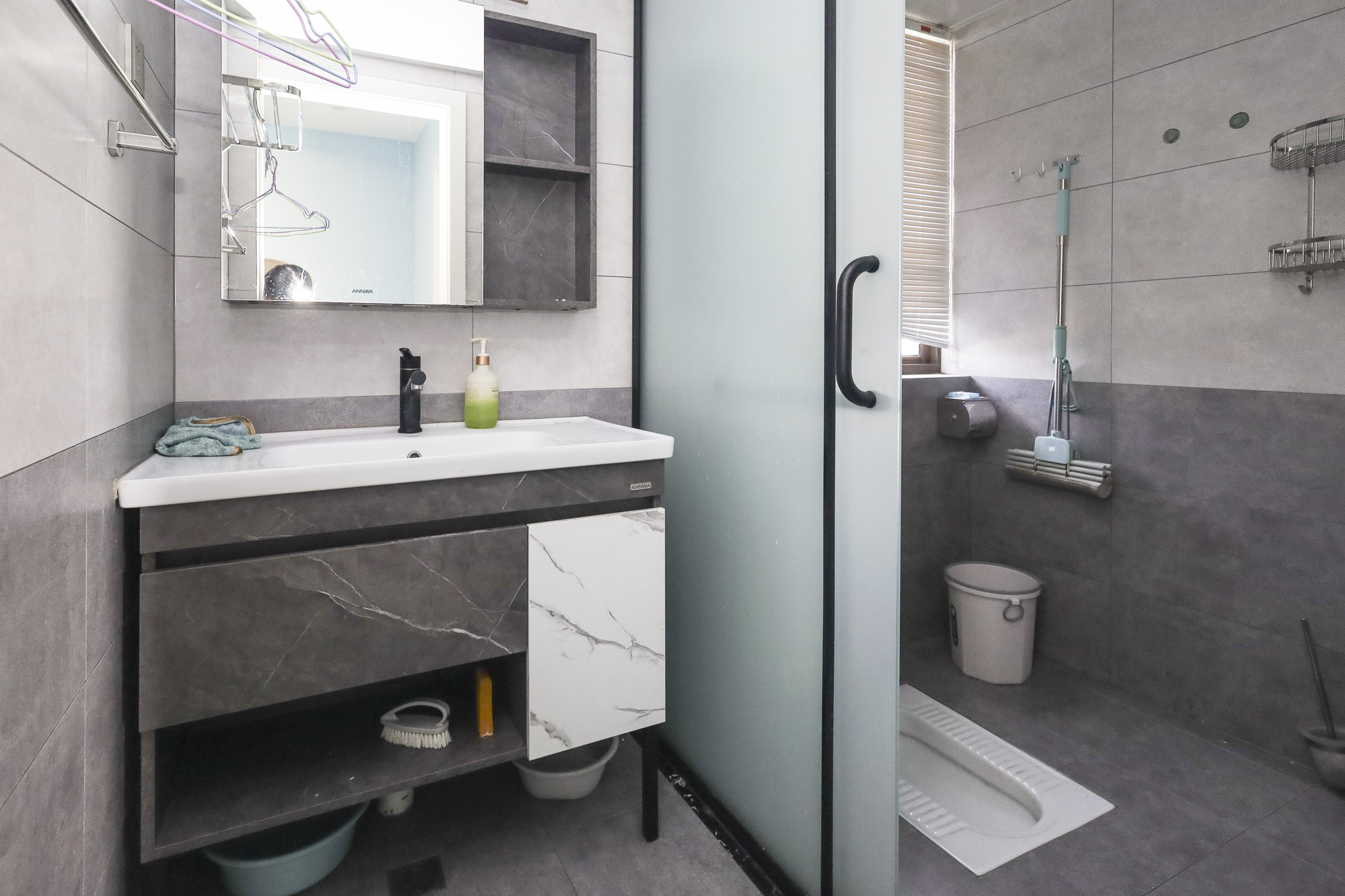 学府星城 3室2厅1卫 58.0万 学府星城 3室2厅1卫 58.0万卫生间