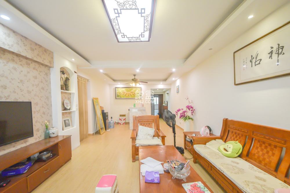 新城新世界一二三期  3室2厅2卫    110.0万