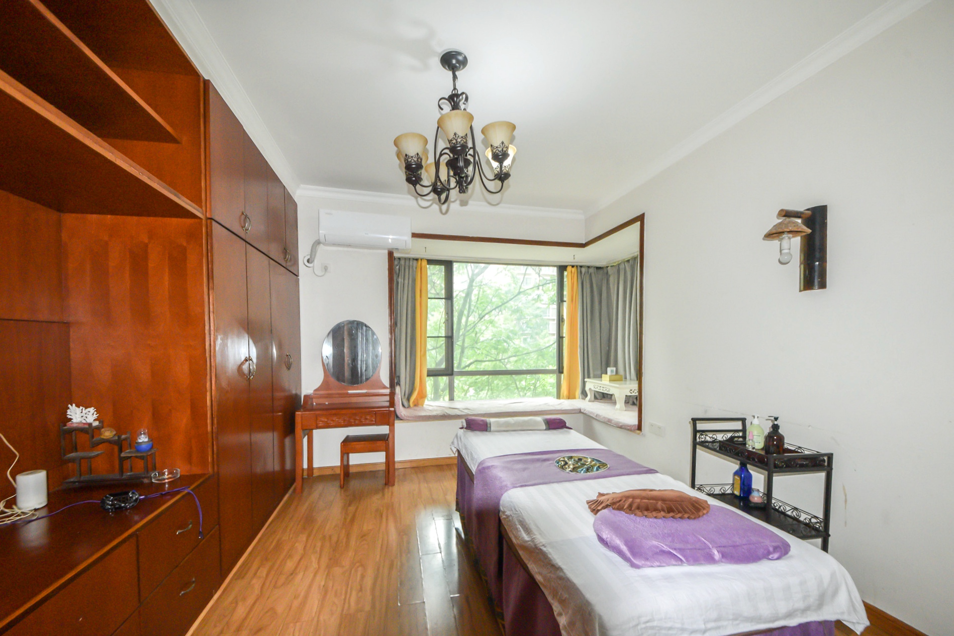 新城新世界一二三期  3室2厅2卫    121.0万 新城新世界一二三期  3室2厅2卫    121.0万卧室