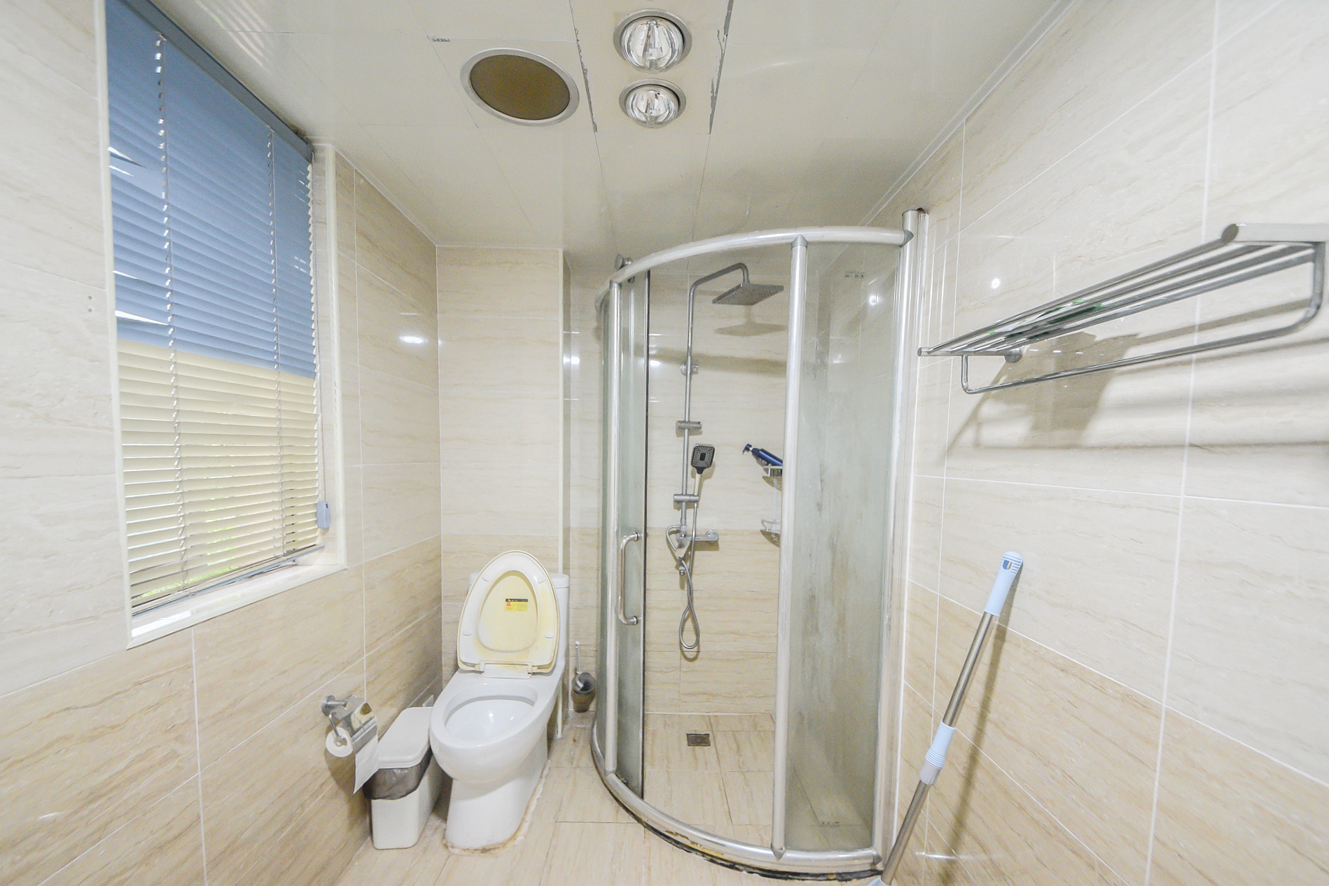 新城新世界一二三期  3室2厅2卫    121.0万 新城新世界一二三期  3室2厅2卫    121.0万其他