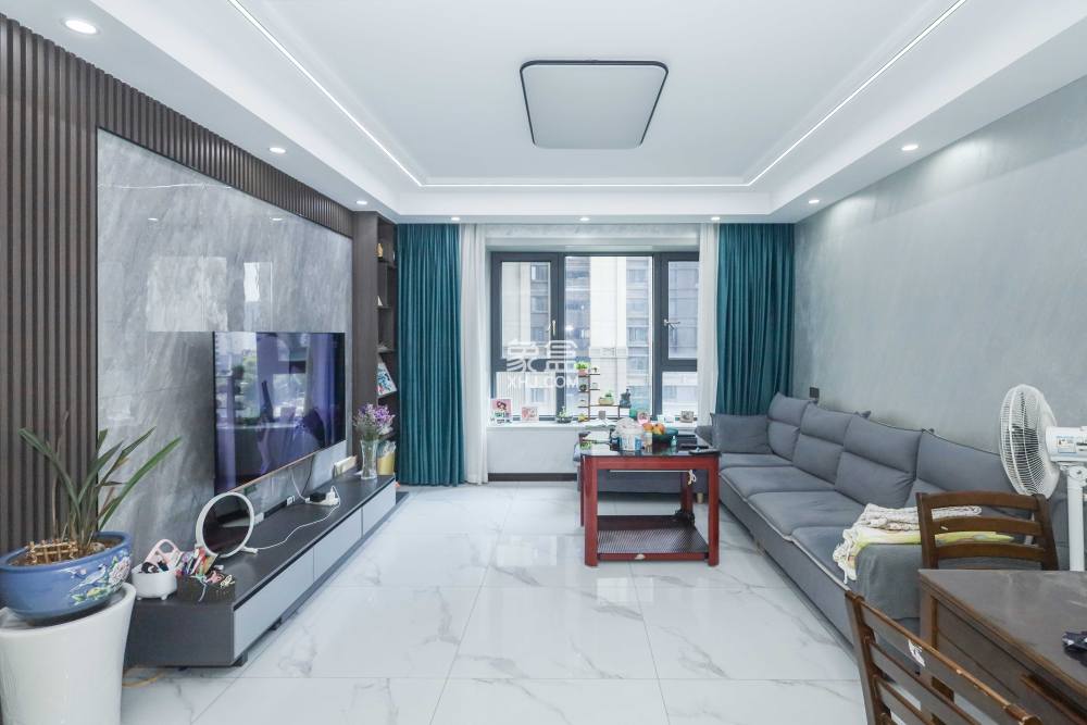 建发央著  4室2厅2卫    220.0万