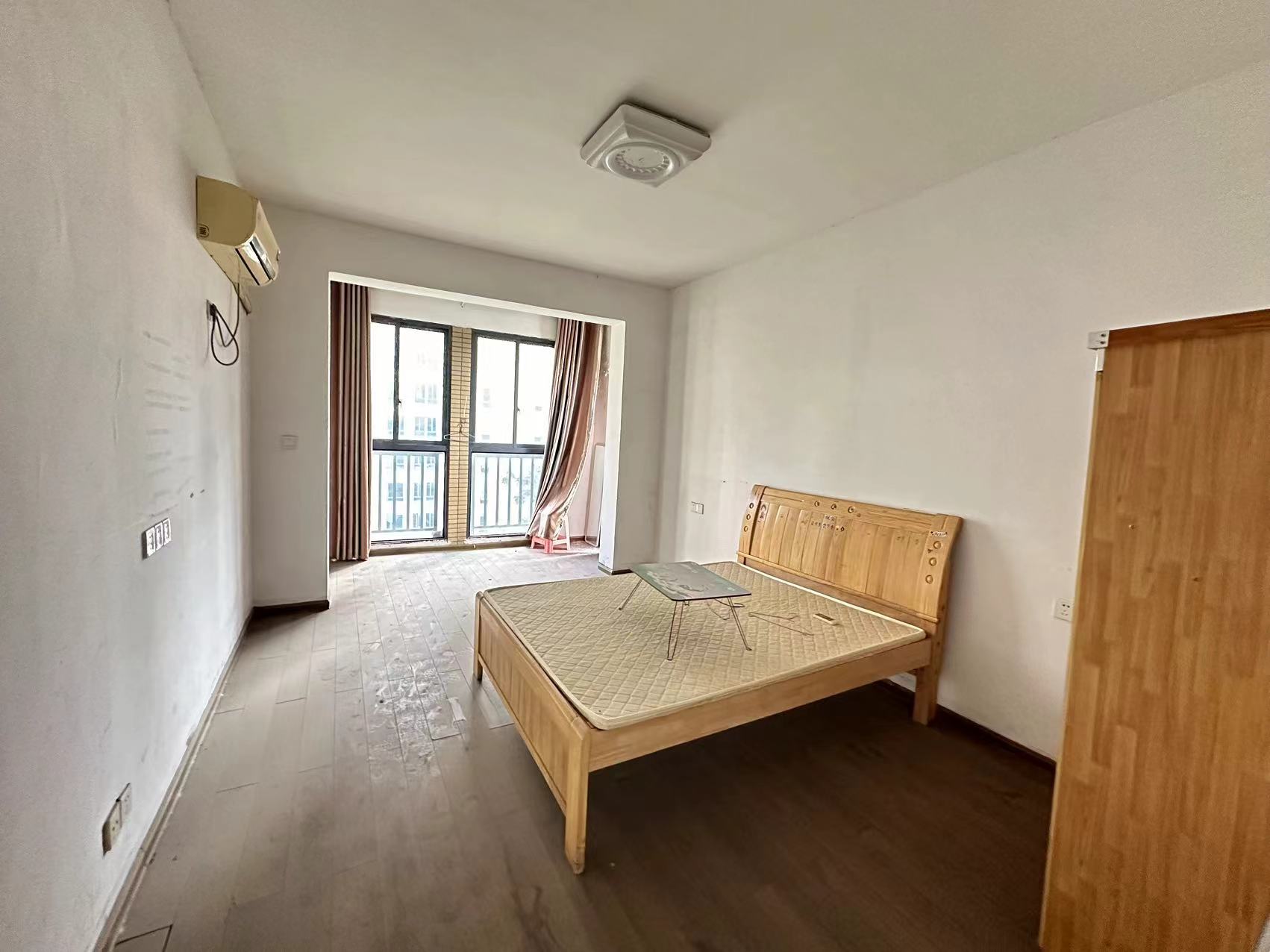 泰山公馆  3室2厅2卫   52.80万室内图