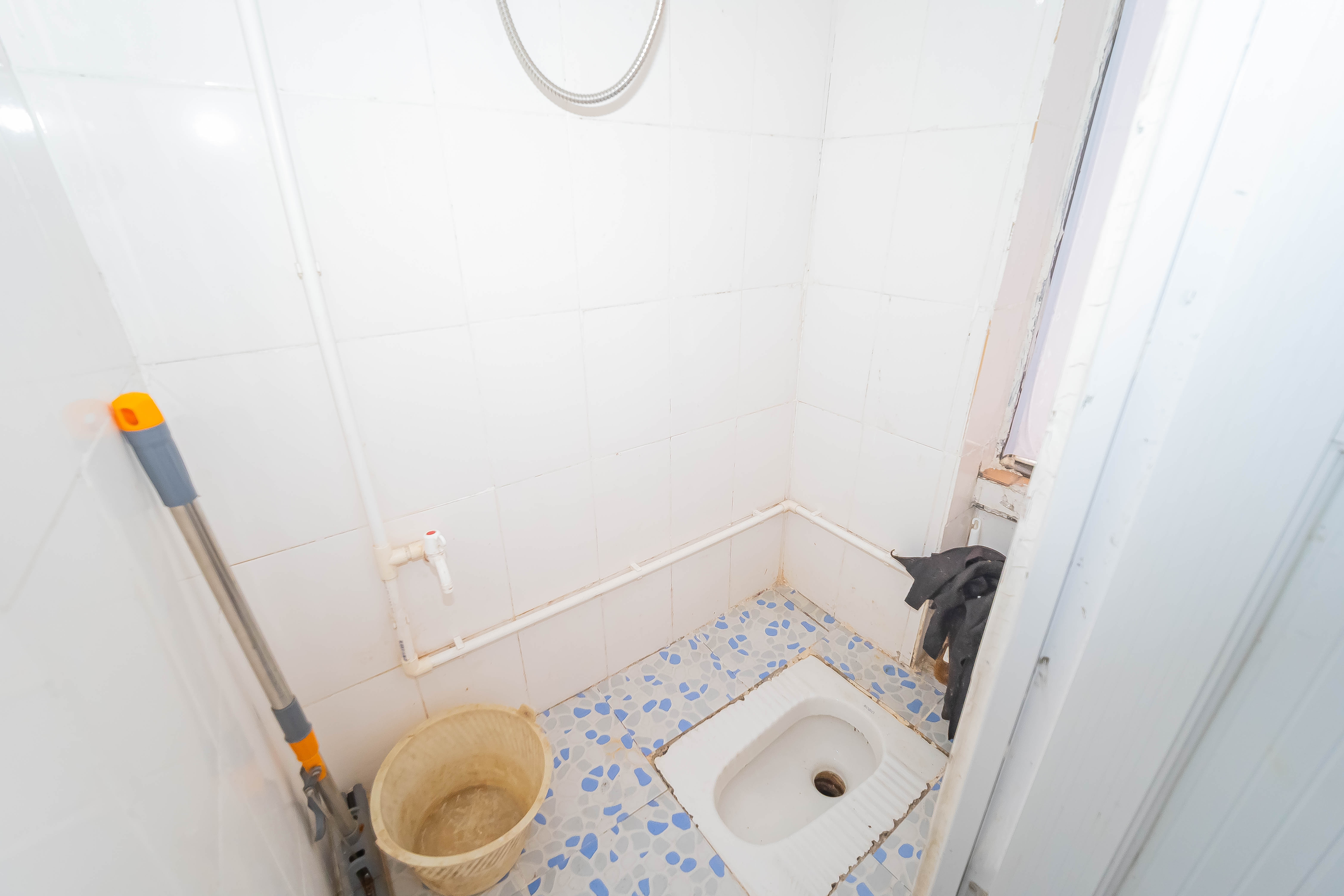 下碧湘街小区 3室2厅1卫 70.0万 下碧湘街小区 3室2厅1卫 70.0万卫生间