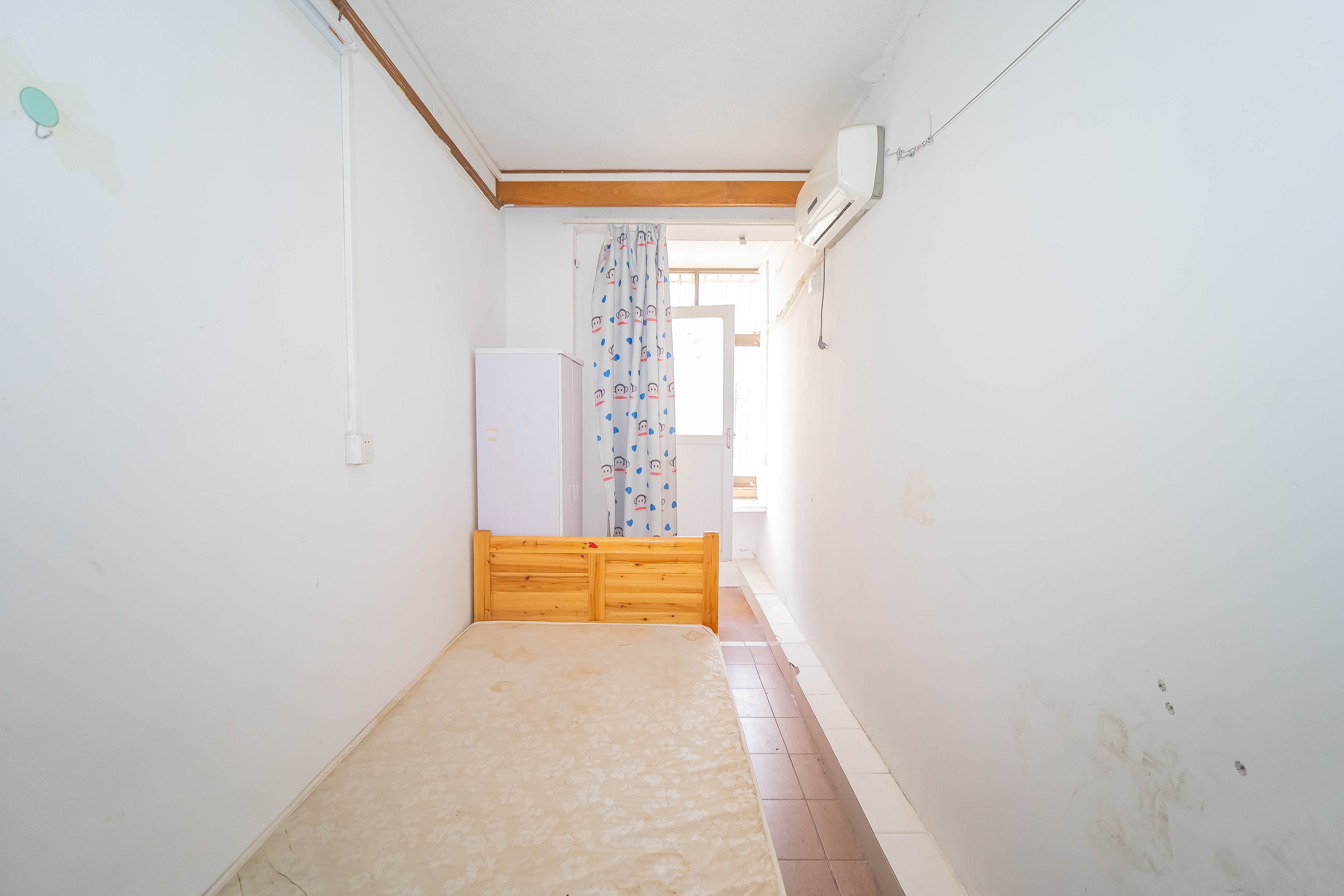 下碧湘街小区  3室2厅1卫    70.0万卧室