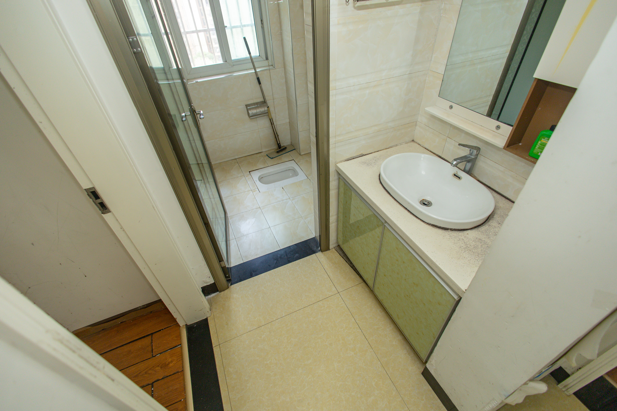 楚天世纪城东苑 2室2厅1卫 49.8万 楚天世纪城东苑 2室2厅1卫 49.8万卫生间