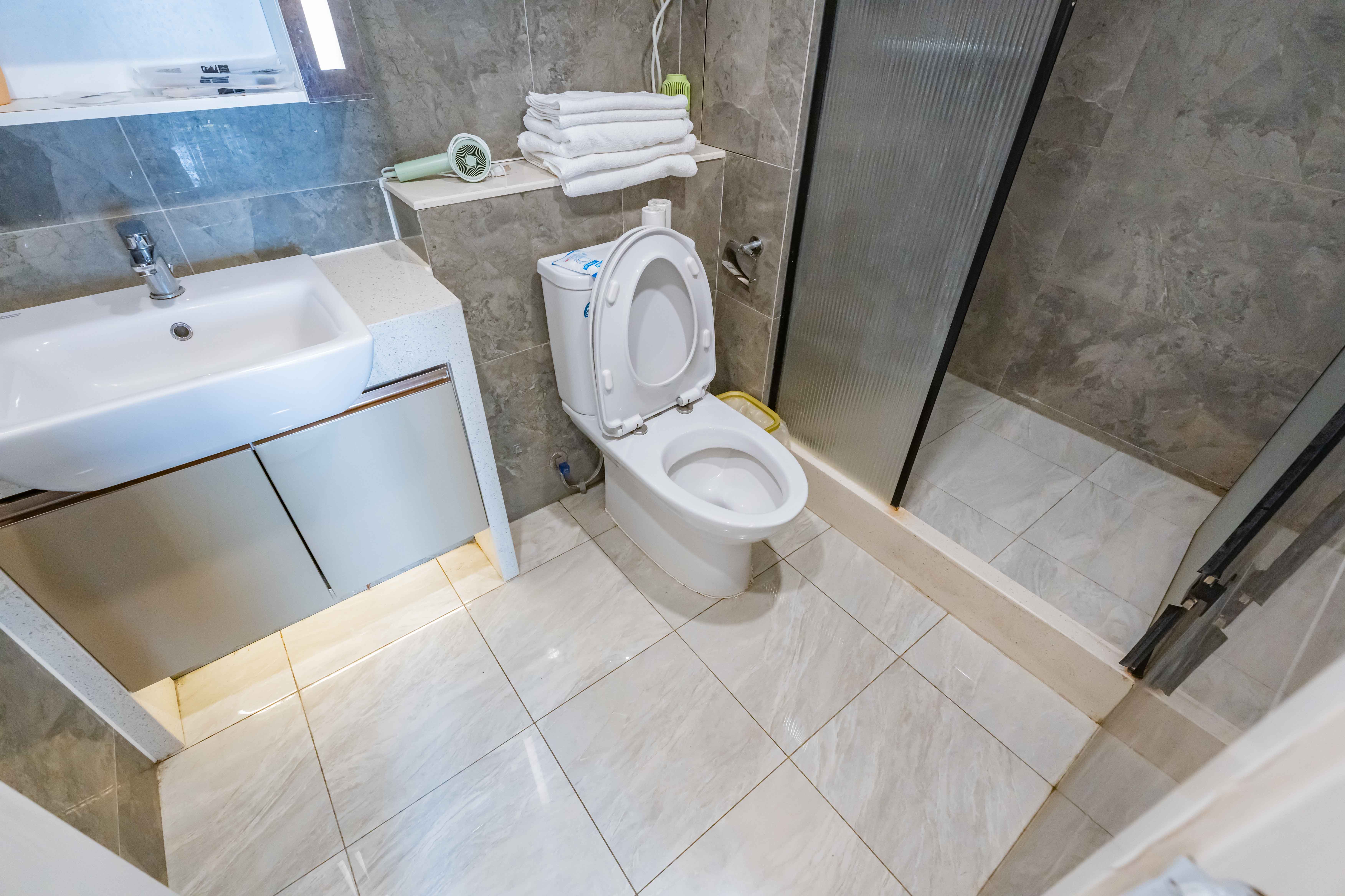 华远华时代 3室2厅2卫 69.98万 华远华时代 3室2厅2卫 69.98万卫生间