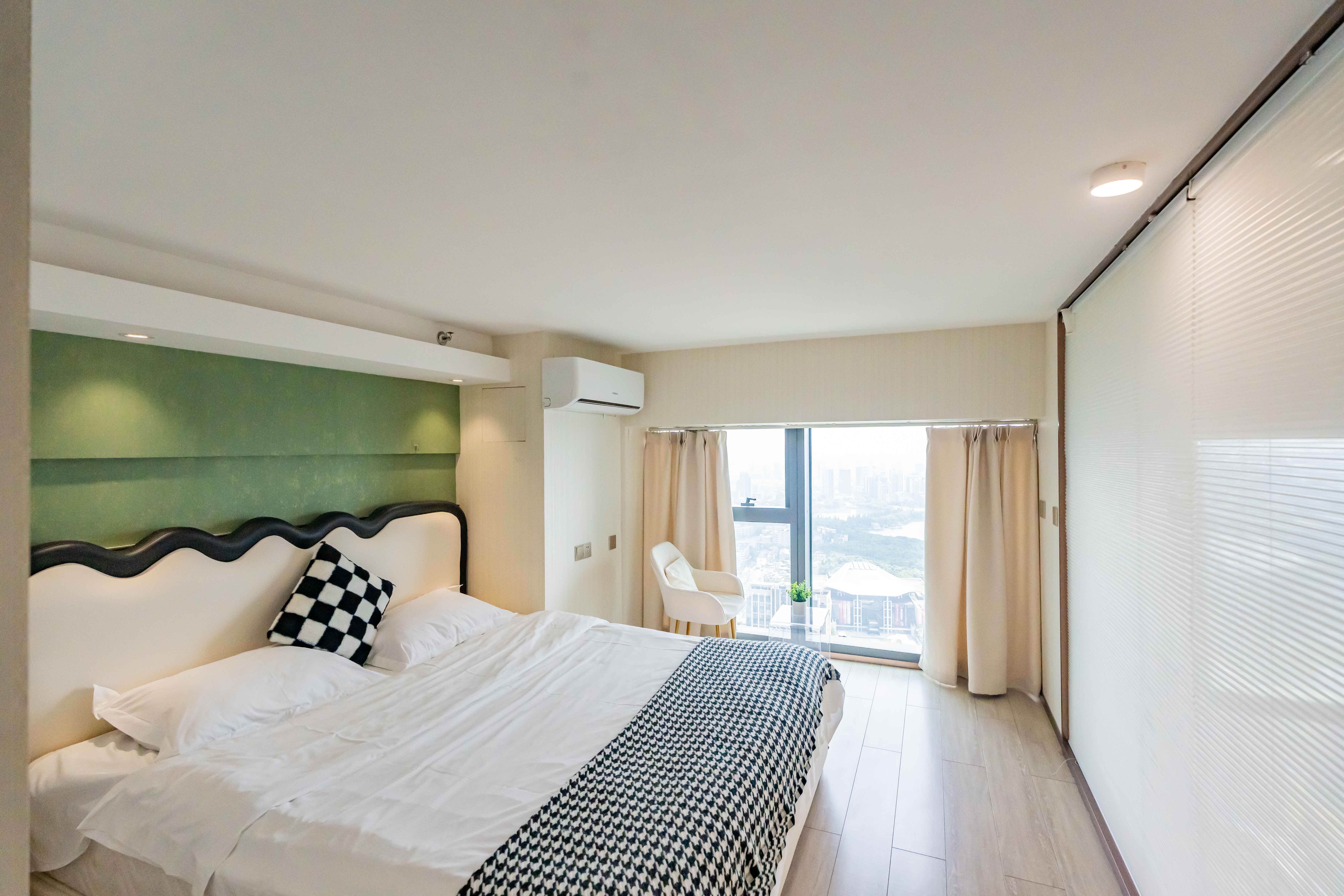 华远华时代 3室2厅2卫 69.98万 华远华时代 3室2厅2卫 69.98万卧室