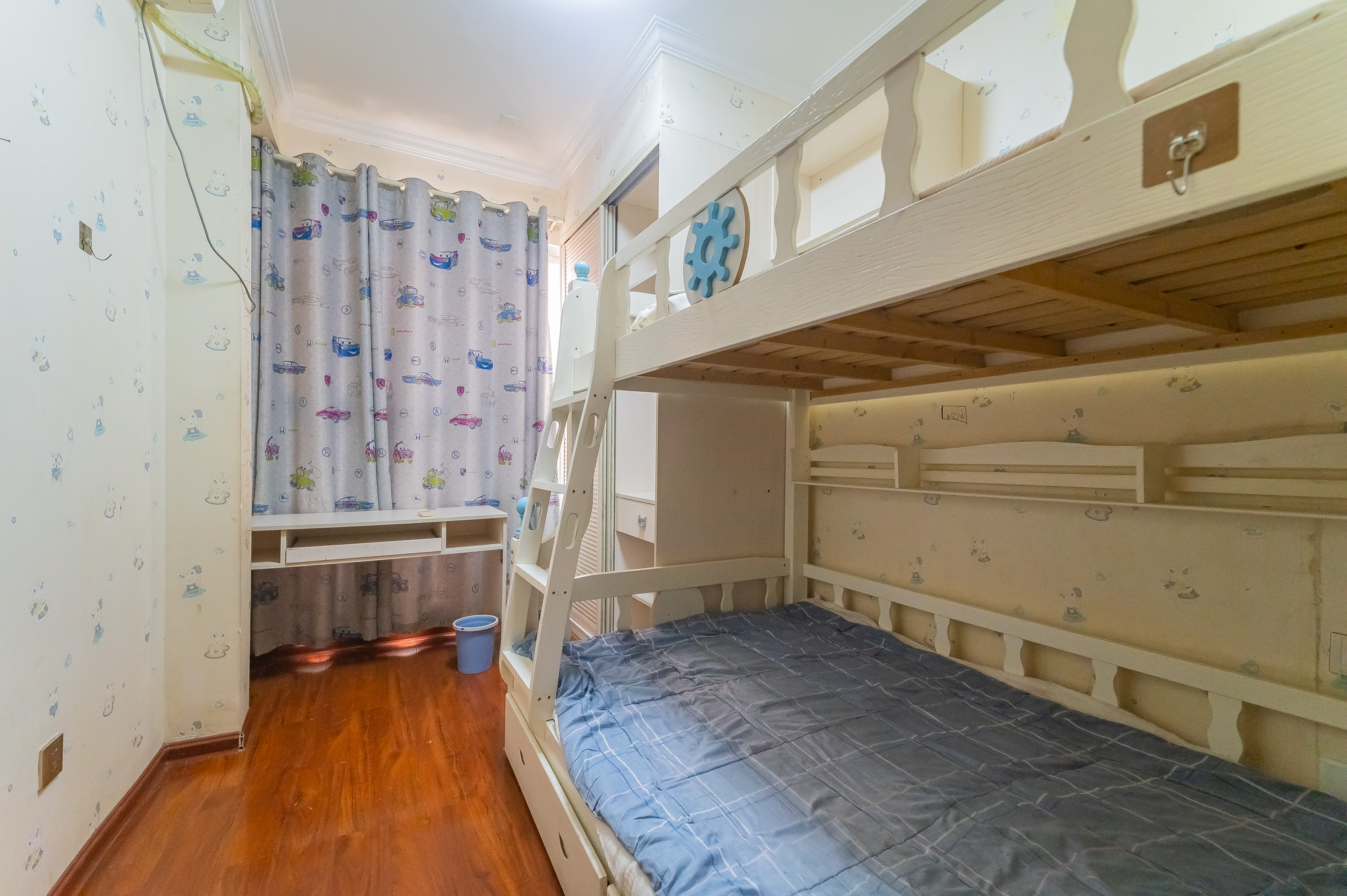 泊林晶城  2室2厅1卫    51.8万 泊林晶城  2室2厅1卫    51.8万卧室