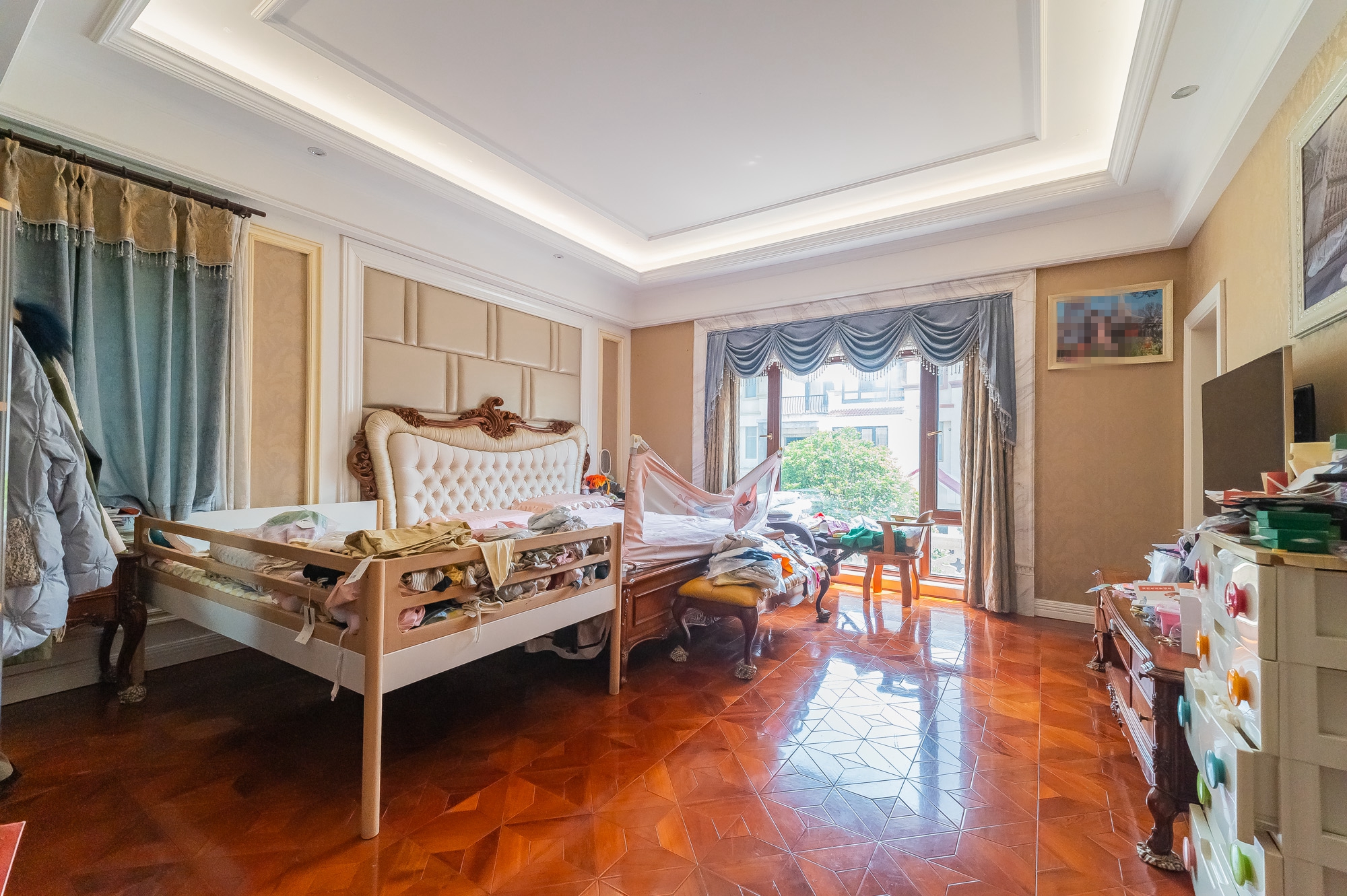 碧桂园威尼斯城  6室2厅6卫    888.0万 碧桂园威尼斯城  6室2厅6卫    888.0万卧室