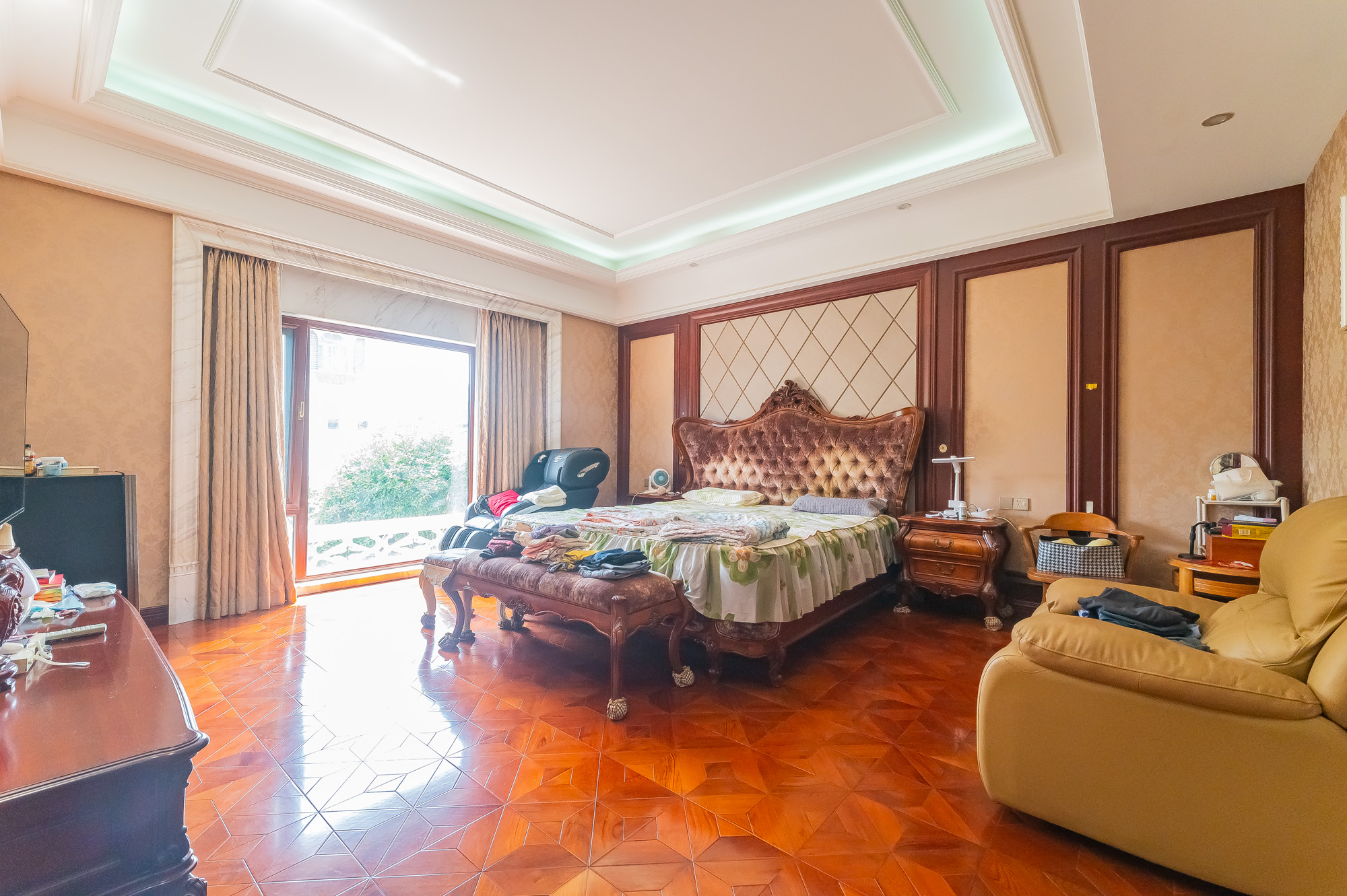 碧桂园威尼斯城  6室2厅6卫    888.0万卧室