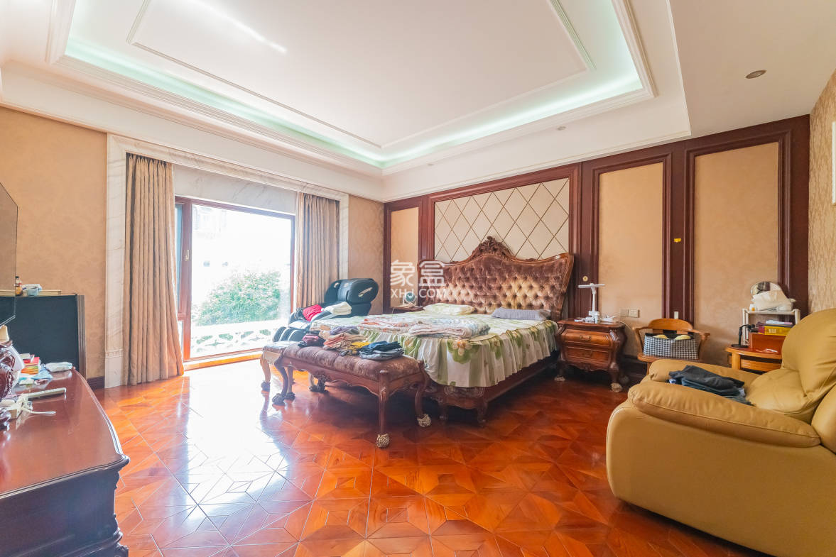 碧桂园威尼斯城  6室2厅6卫    888.0万 碧桂园威尼斯城  6室2厅6卫    888.0万卧室