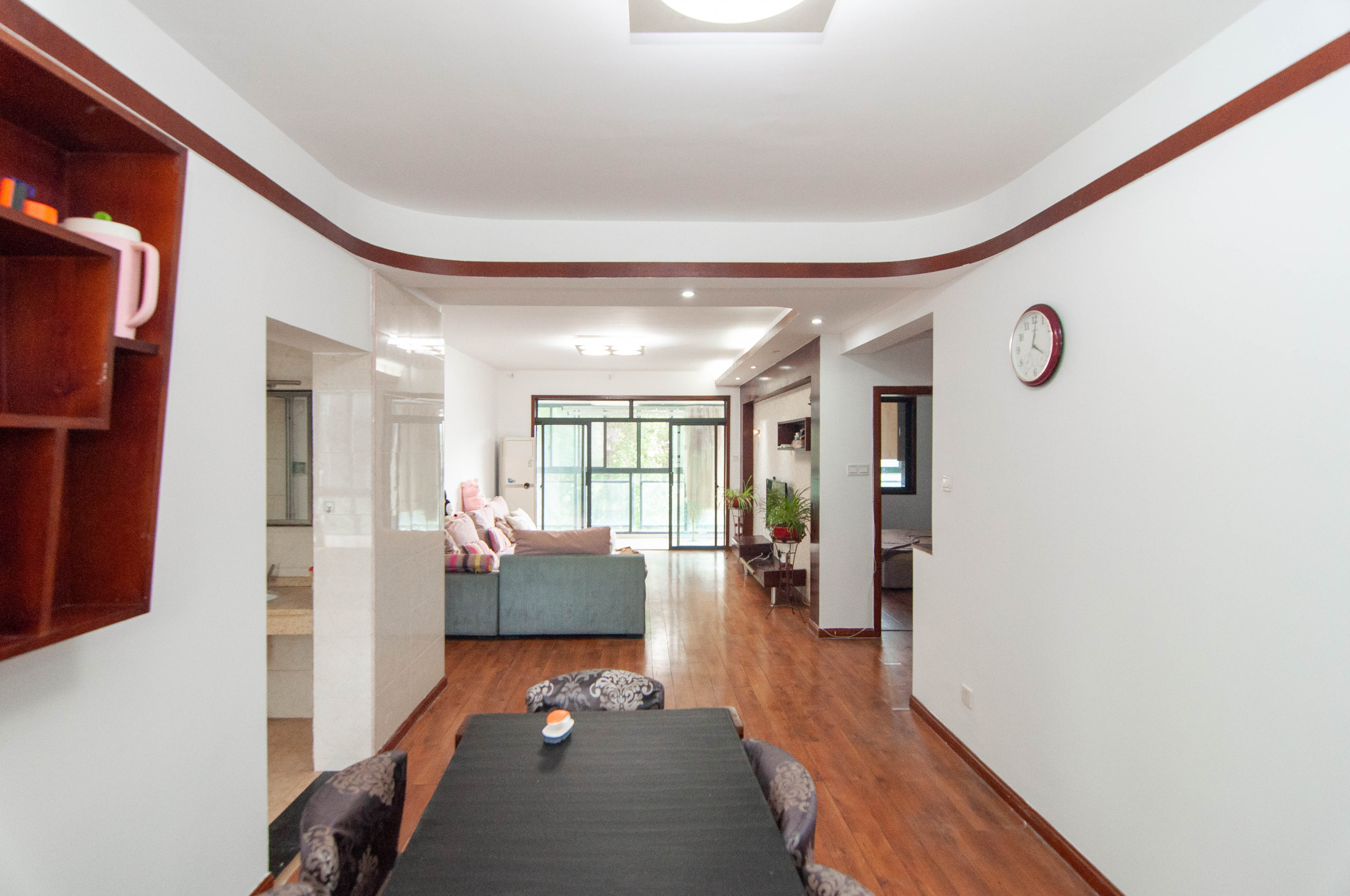 海林馨香雅苑  3室2厅2卫    110.0万 海林馨香雅苑  3室2厅2卫    110.0万客厅