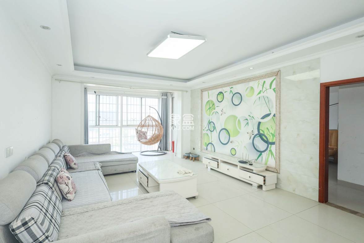 山水英伦 3室2厅1卫 101.0万 山水英伦 3室2厅1卫 101.0万客厅