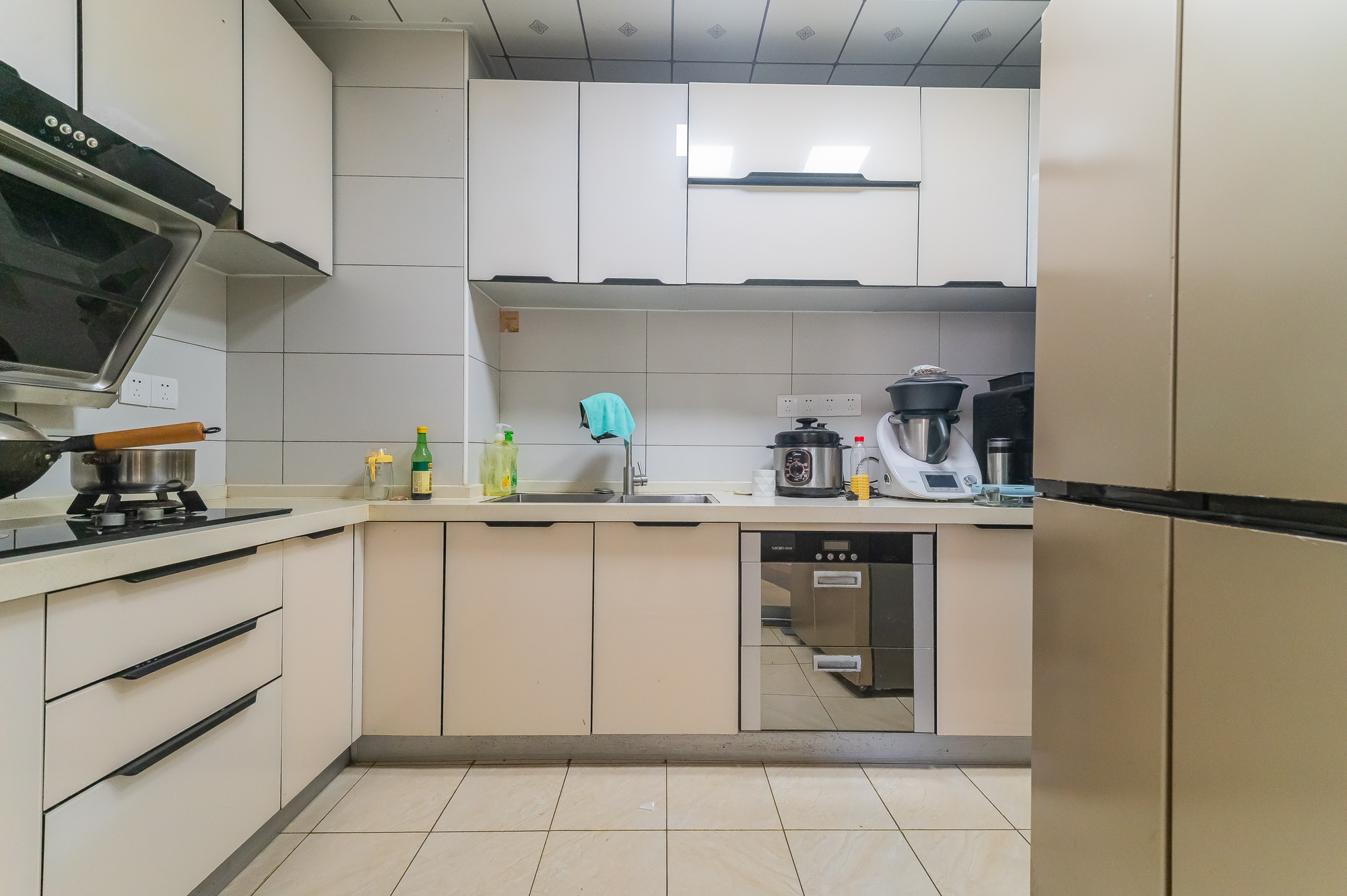 华润凤凰城一期 3室2厅1卫 95.0万 华润凤凰城一期 3室2厅1卫 95.0万厨房