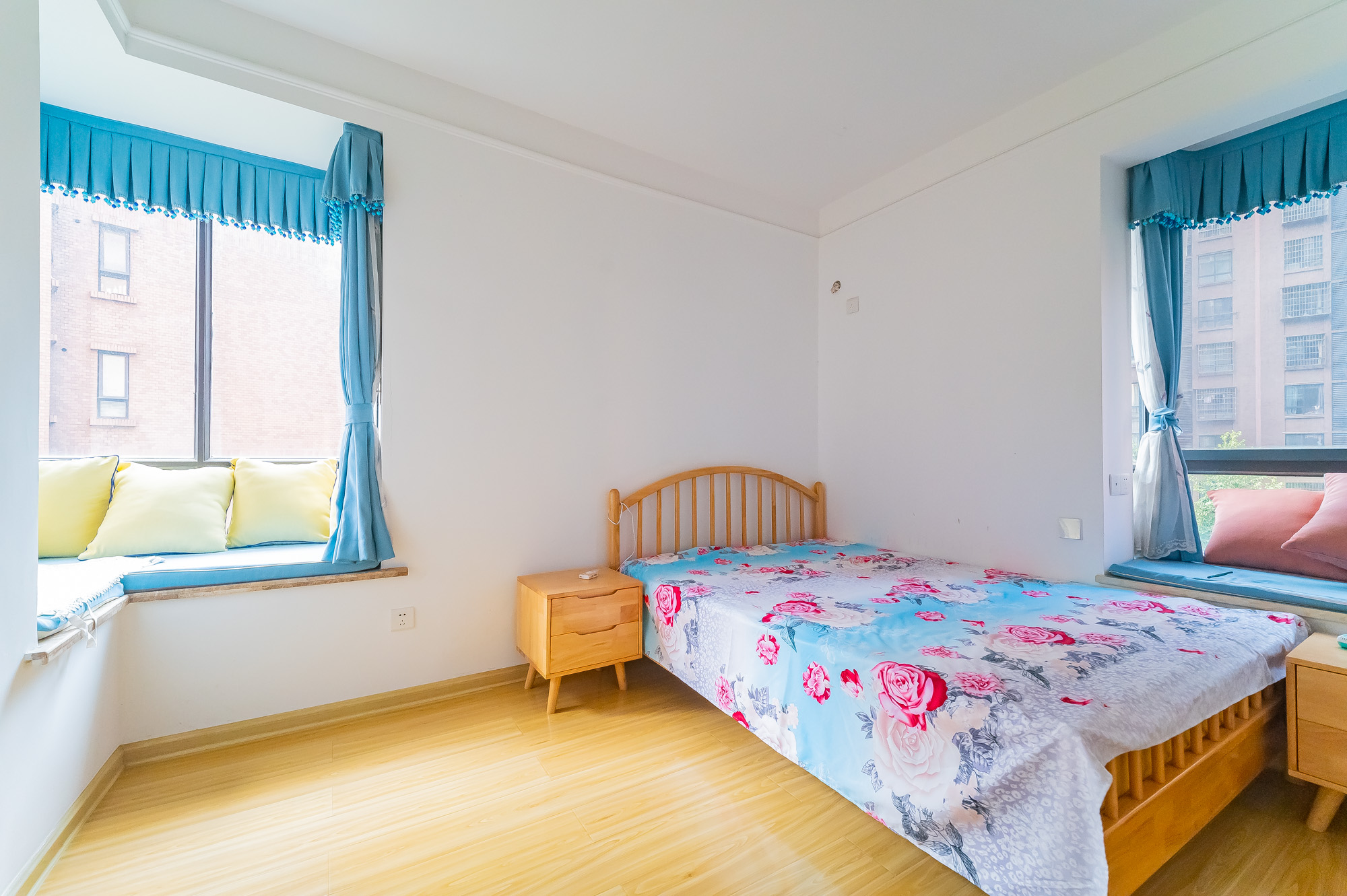 华润凤凰城一期 3室2厅1卫 95.0万 华润凤凰城一期 3室2厅1卫 95.0万卧室