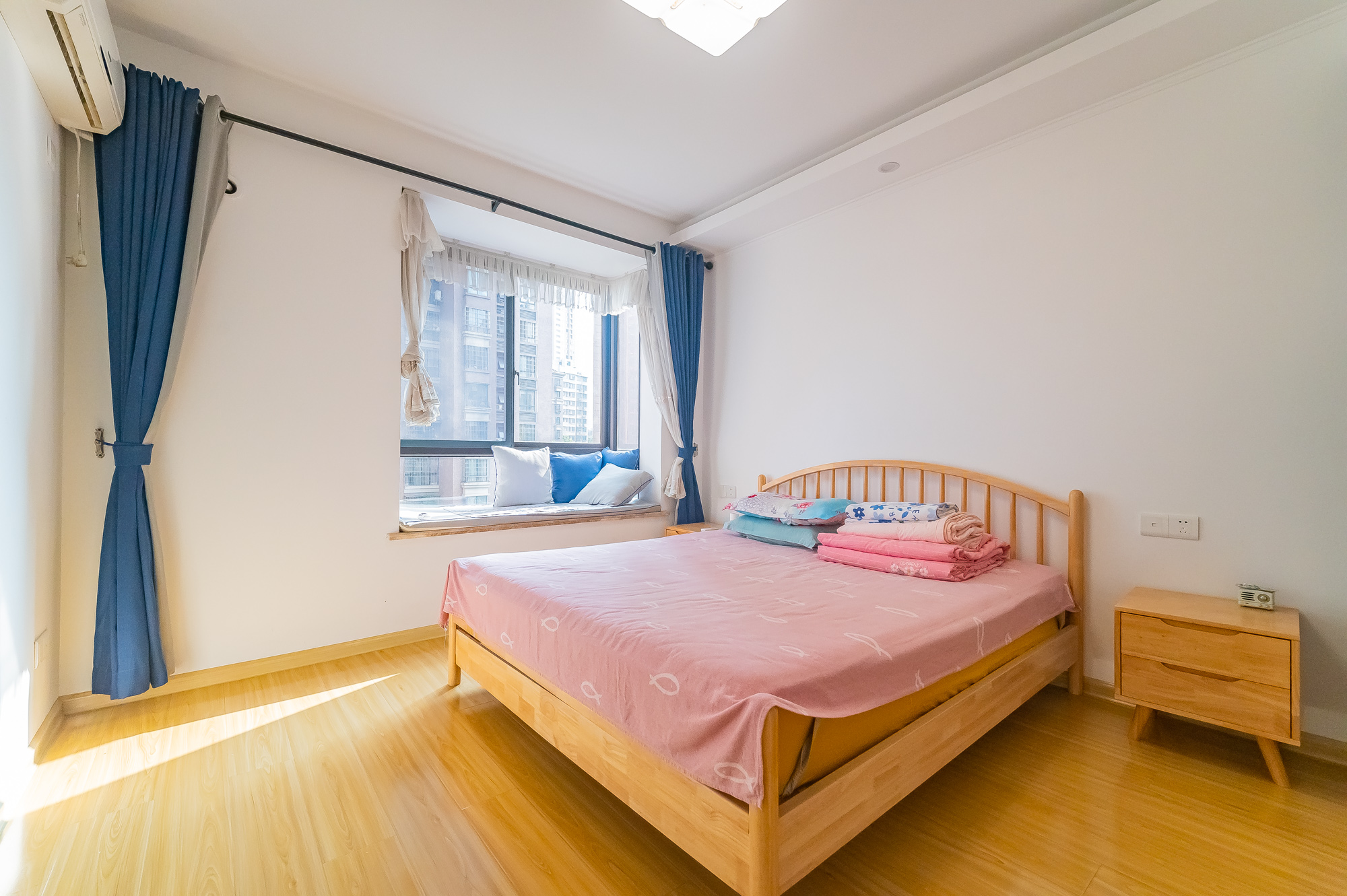 华润凤凰城一期 3室2厅1卫 95.0万 华润凤凰城一期 3室2厅1卫 95.0万卧室