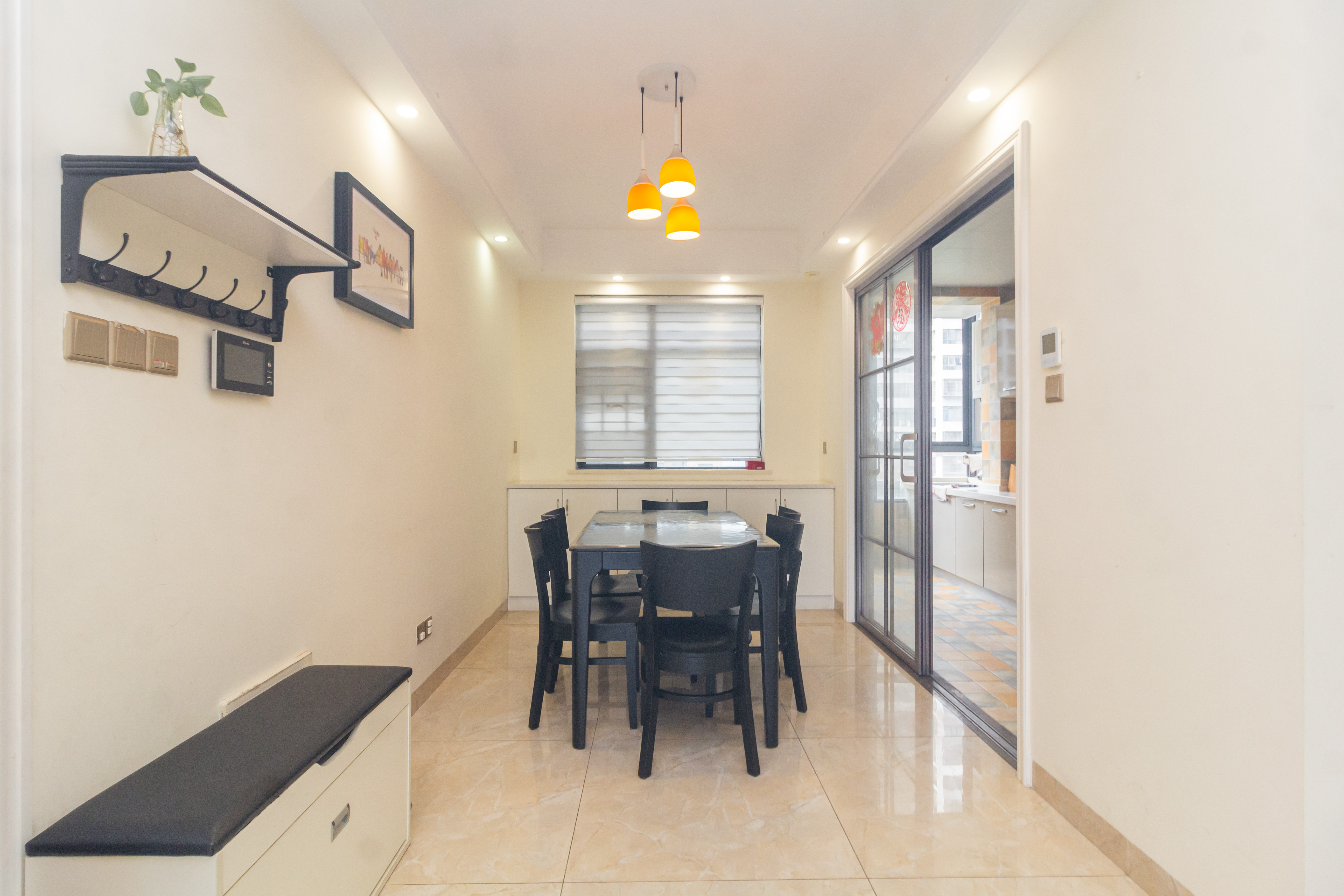 中国铁建国际城二期  4室2厅2卫    97.8万 中国铁建国际城二期  4室2厅2卫    97.8万客厅