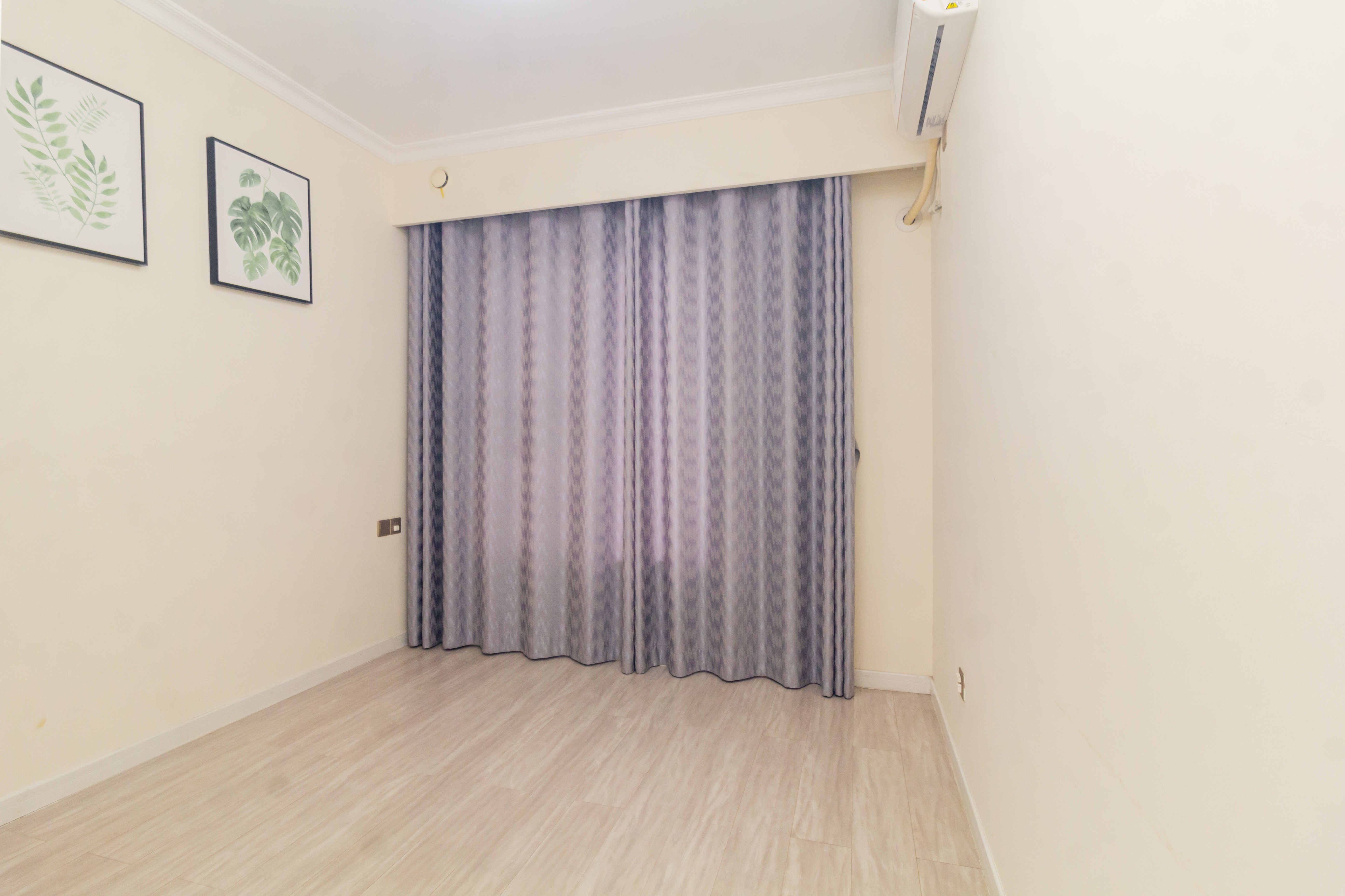 中国铁建国际城二期  4室2厅2卫    97.8万 中国铁建国际城二期  4室2厅2卫    97.8万卧室