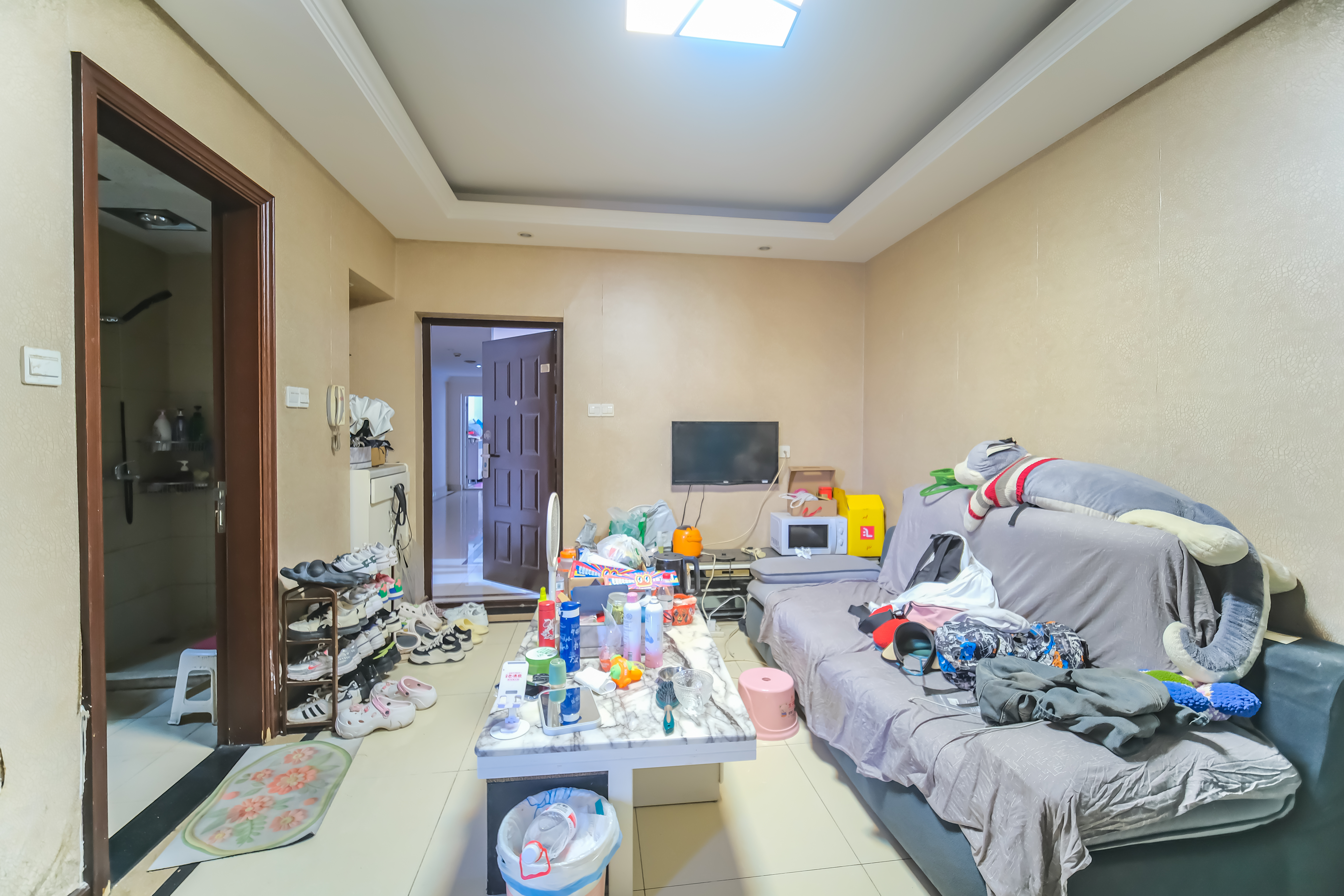 郡原居里 1室1厅1卫 32.8万 郡原居里 1室1厅1卫 32.8万客厅