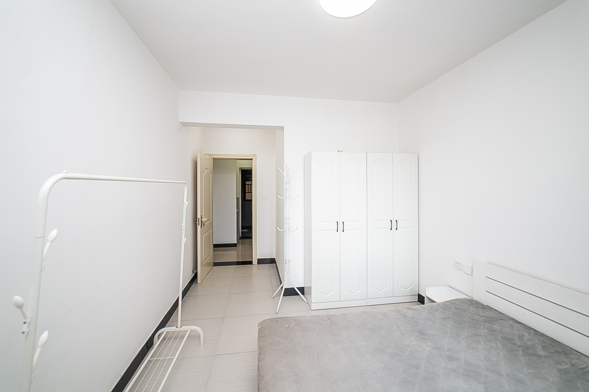 荣盛花语书苑 3室2厅1卫 76.8万 荣盛花语书苑 3室2厅1卫 76.8万卧室