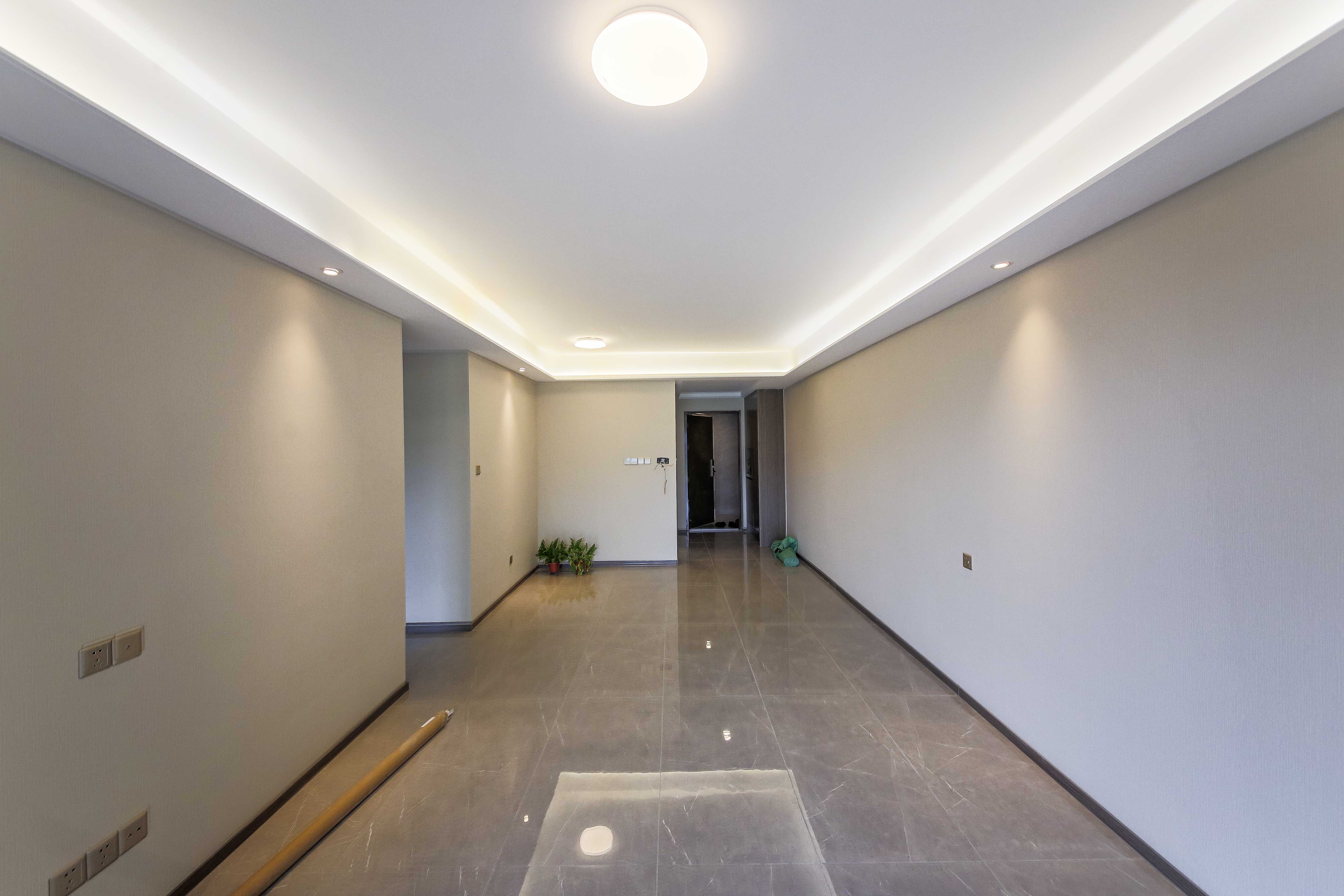 龙湖春江天曜一期 3室2厅2卫 170.00万 龙湖春江天曜一期 3室2厅2卫 170.00万客厅