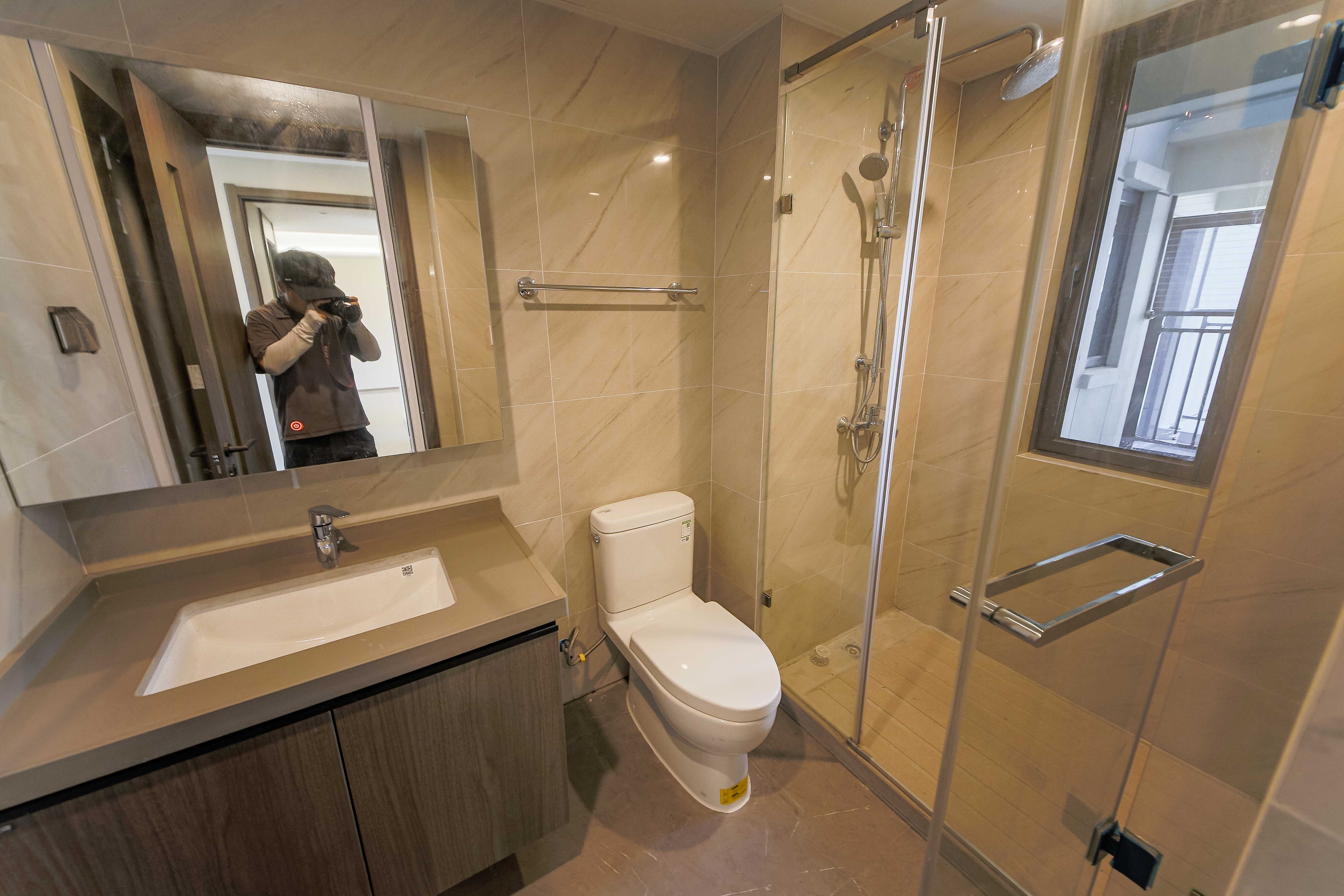 龙湖春江天曜一期 3室2厅2卫 170.00万 龙湖春江天曜一期 3室2厅2卫 170.00万卫生间