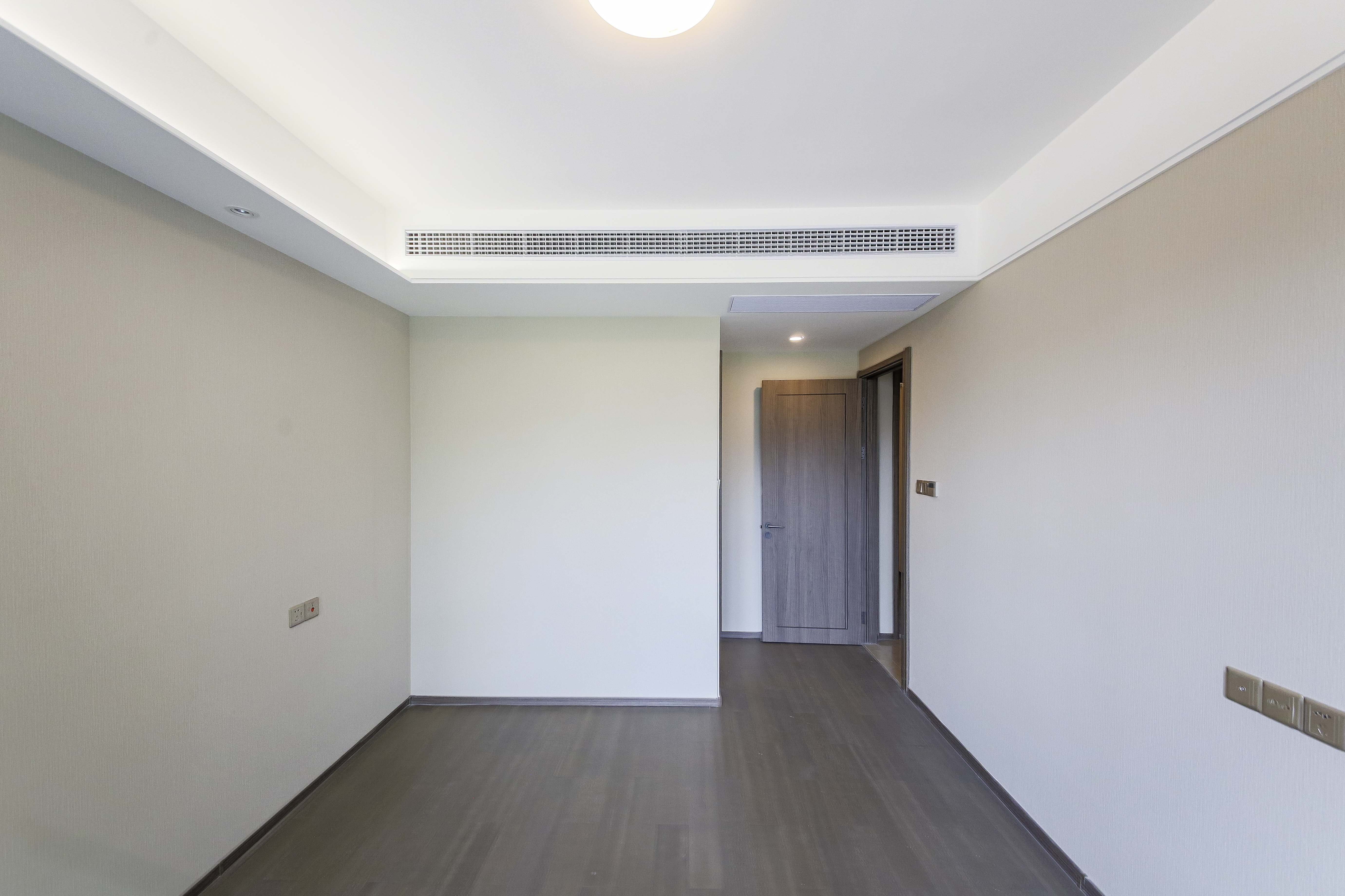 龙湖春江天曜一期 3室2厅2卫 170.00万 龙湖春江天曜一期 3室2厅2卫 170.00万卧室