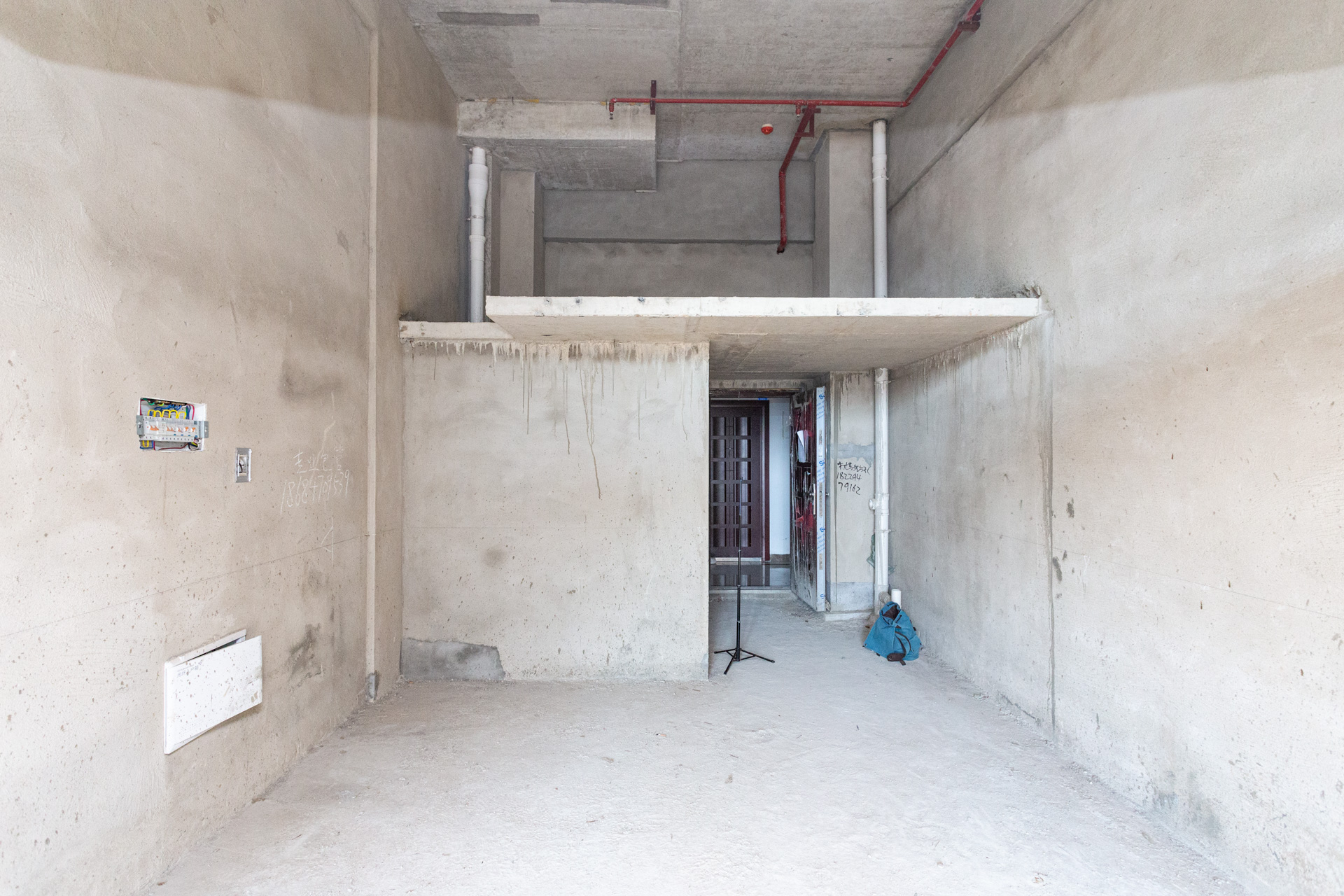 嘉宇银杉(嘉宇西苑) 1室0厅0卫 27.8万 嘉宇银杉(嘉宇西苑) 1室0厅0卫 27.8万客厅