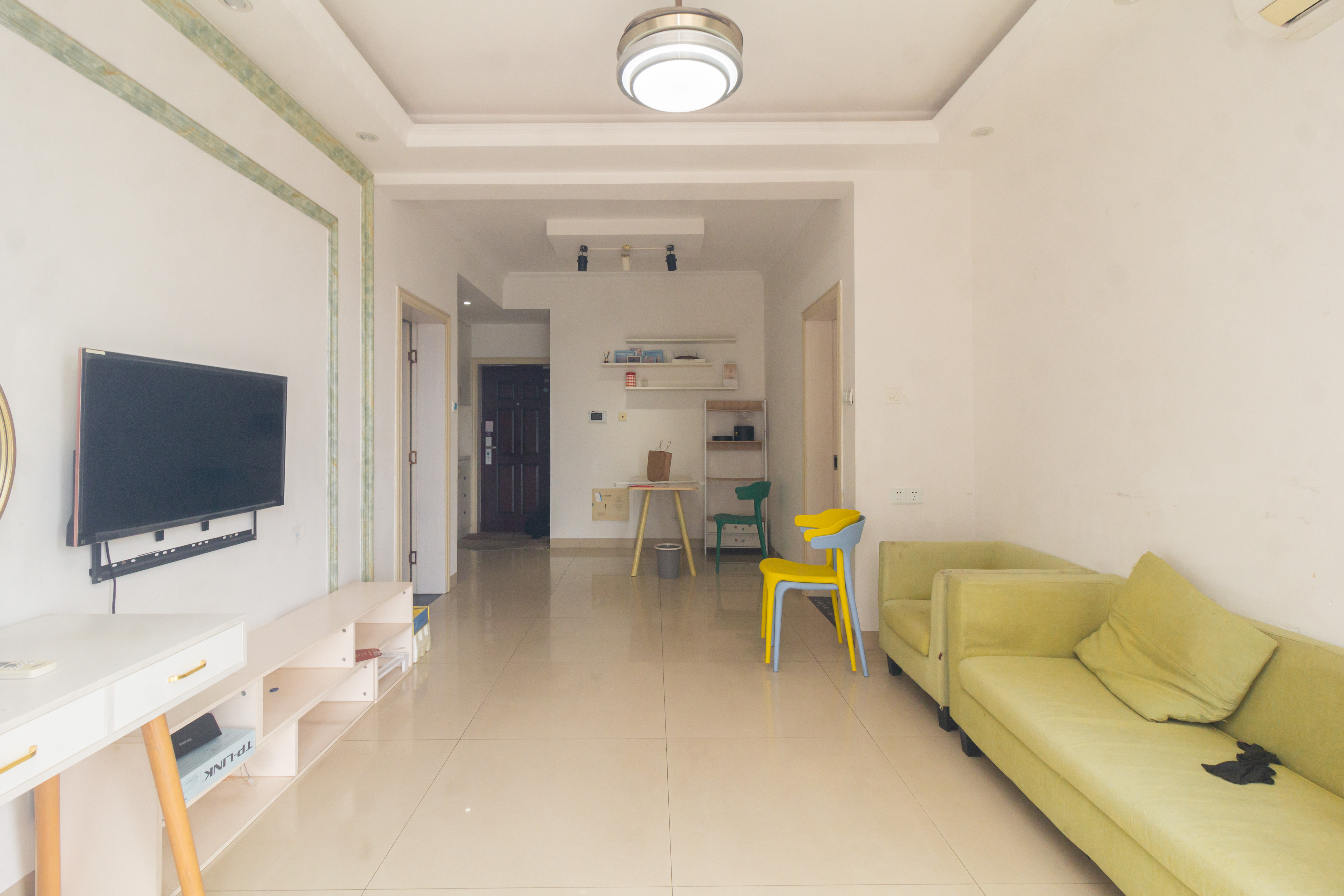 紫御江山 2室2厅1卫 68.0万 紫御江山 2室2厅1卫 68.0万客厅