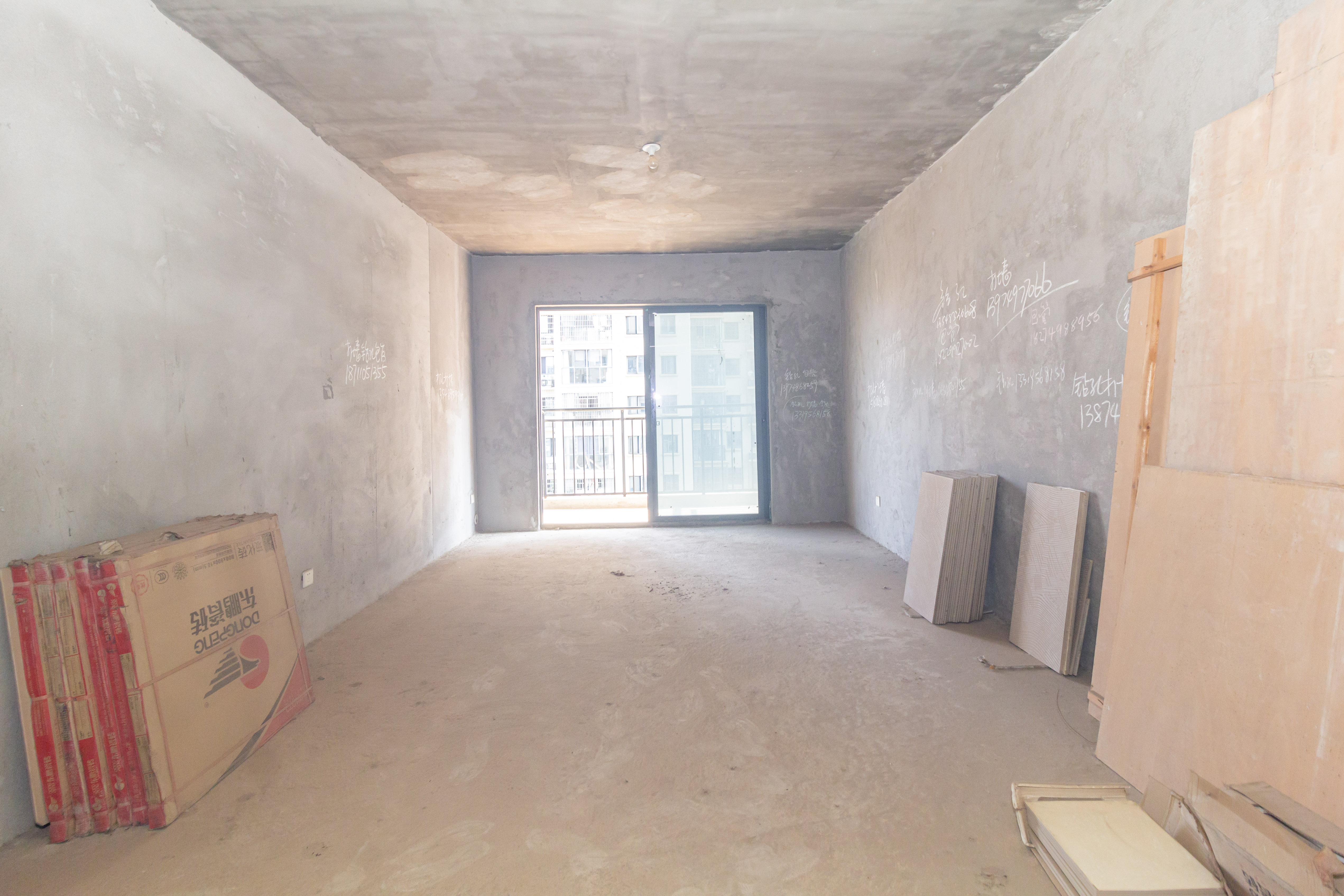 佳美紫郡 3室2厅2卫 62.8万 佳美紫郡 3室2厅2卫 62.8万客厅