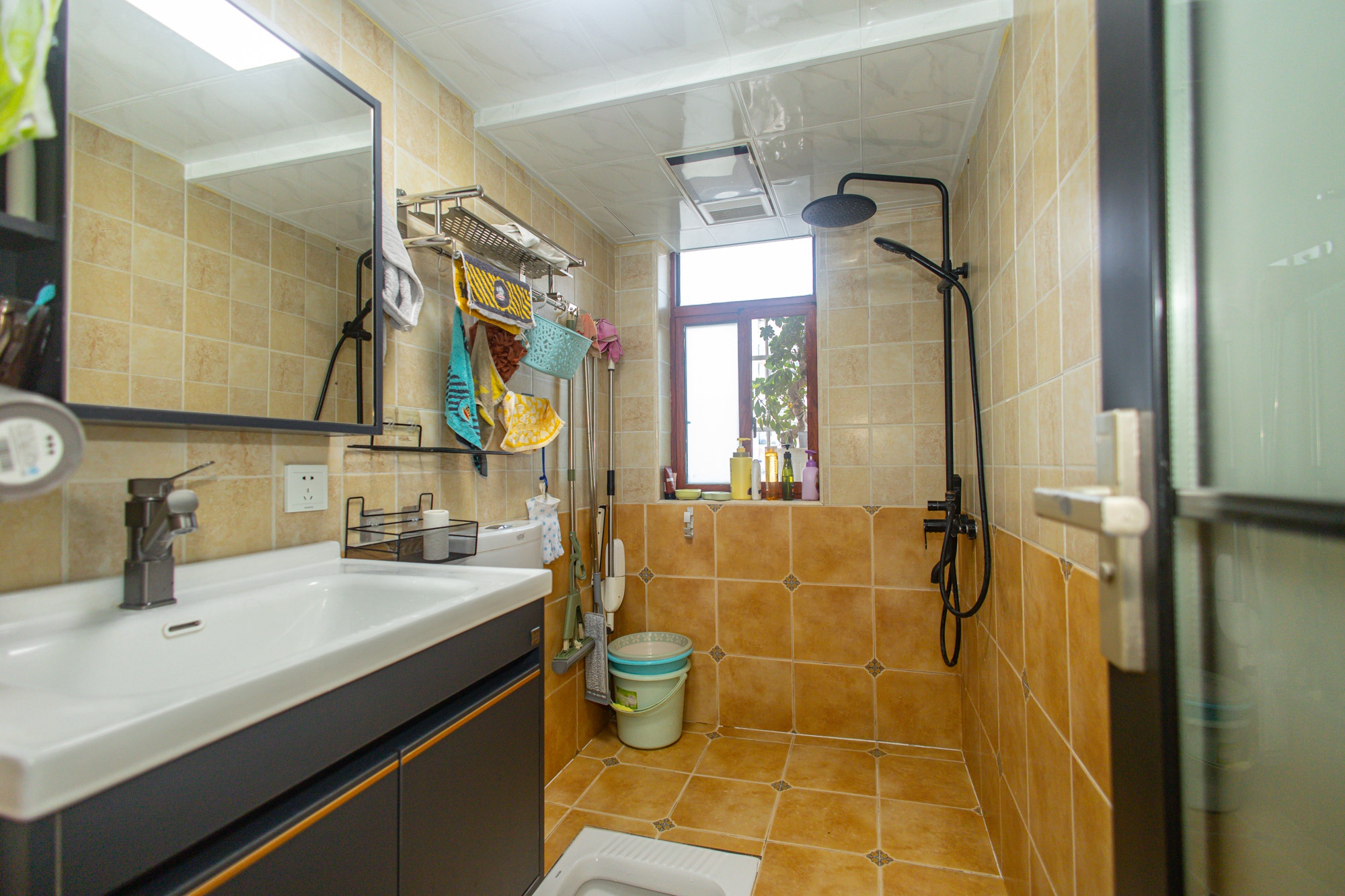 蝴蝶谷 1室2厅1卫 108.8万 蝴蝶谷 1室2厅1卫 108.8万卫生间