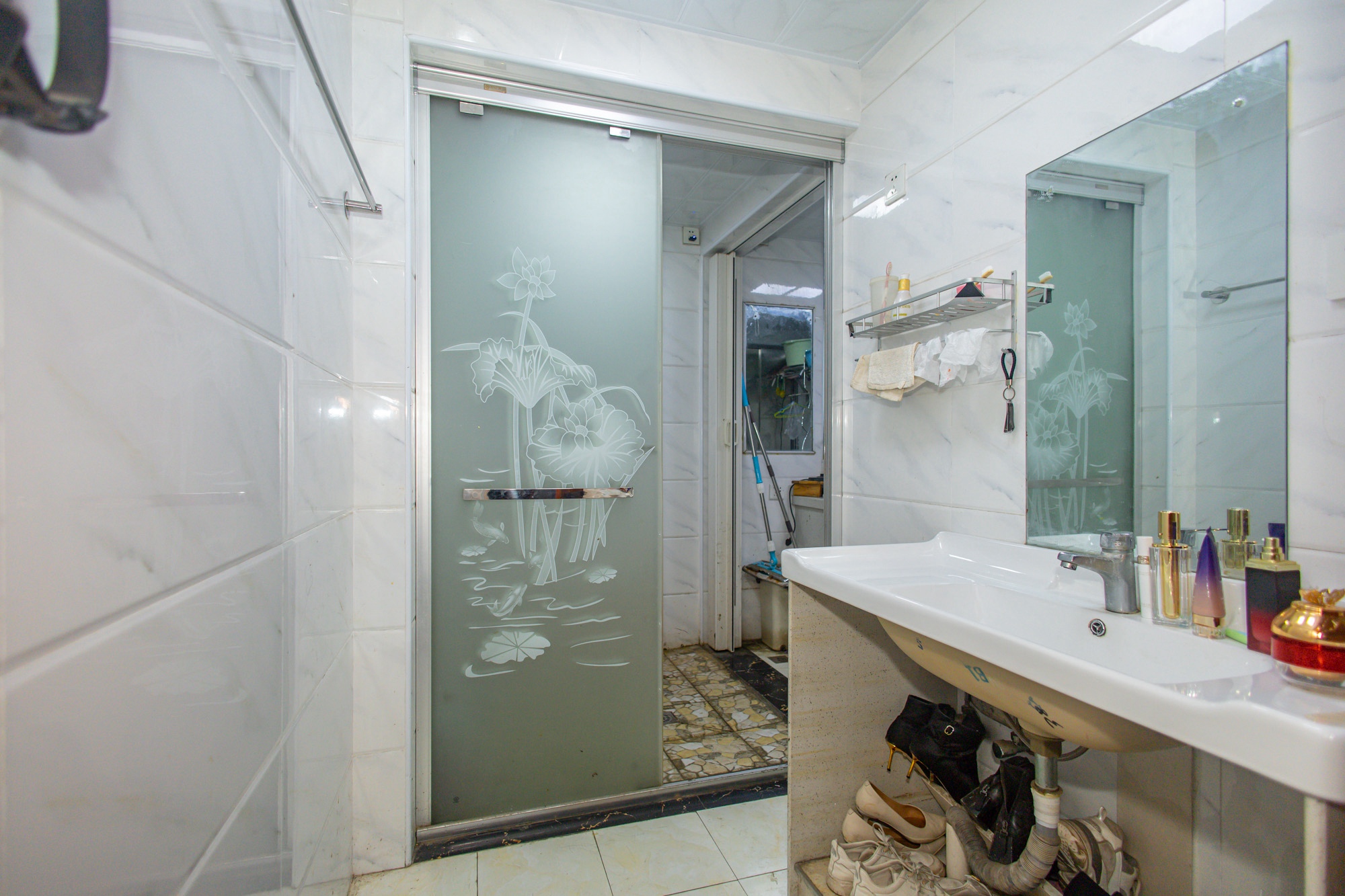 财富港湾(绿领大厦) 3室2厅2卫 68.0万 财富港湾(绿领大厦) 3室2厅2卫 68.0万卫生间