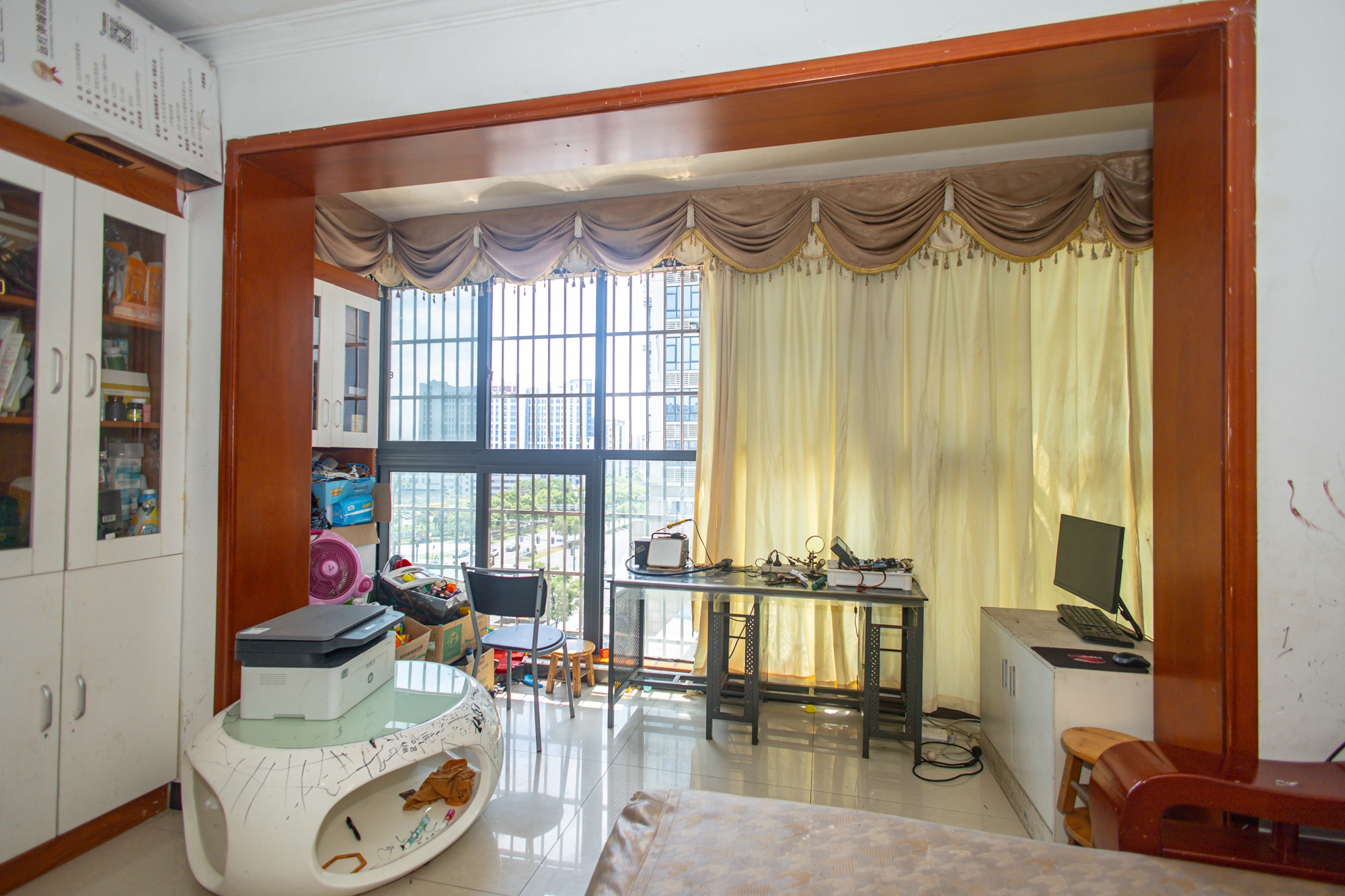 财富港湾(绿领大厦) 3室2厅2卫 68.0万 财富港湾(绿领大厦) 3室2厅2卫 68.0万阳台