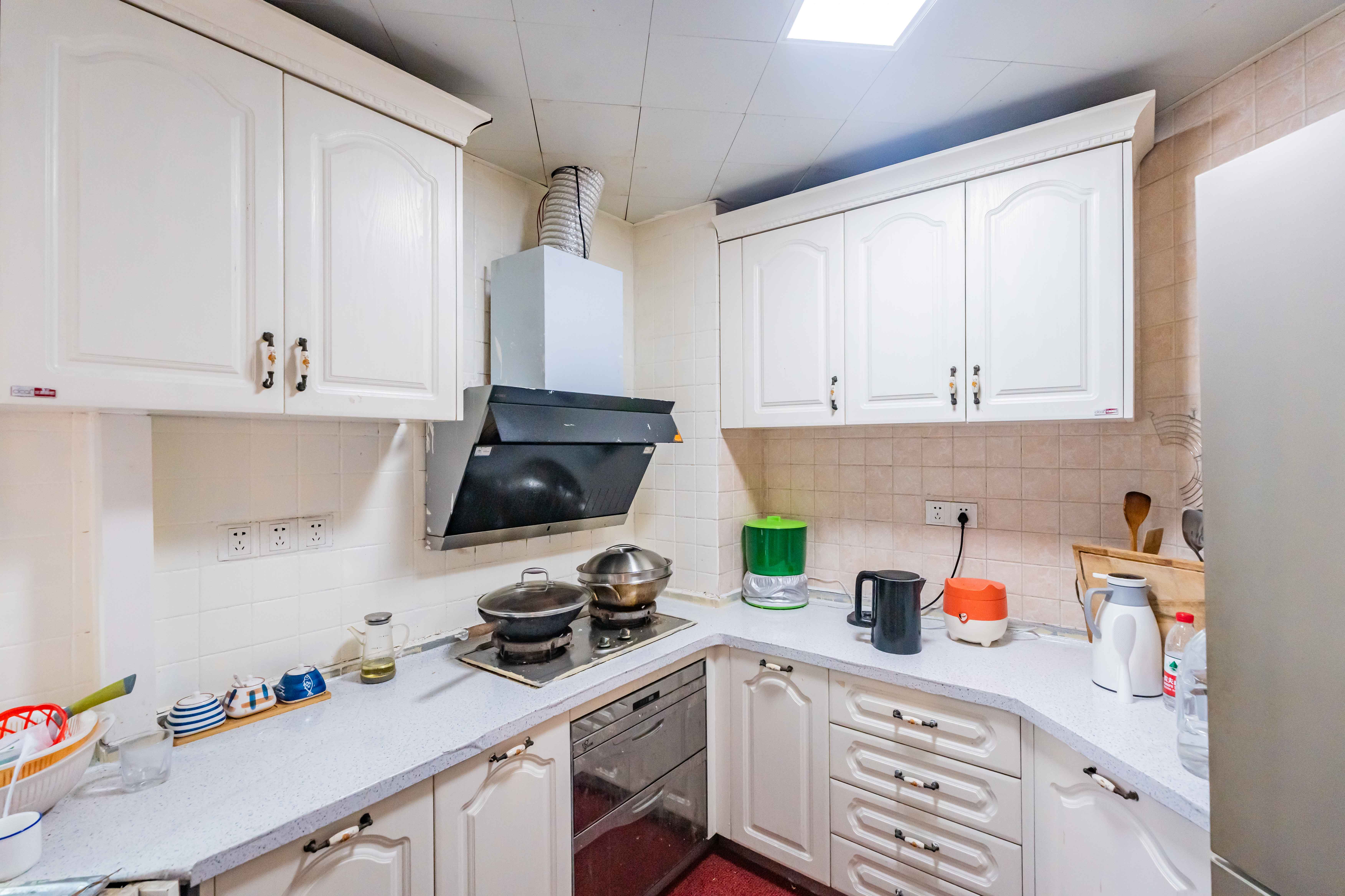 华盛新外滩 4室2厅2卫 200.0万 华盛新外滩 4室2厅2卫 200.0万厨房