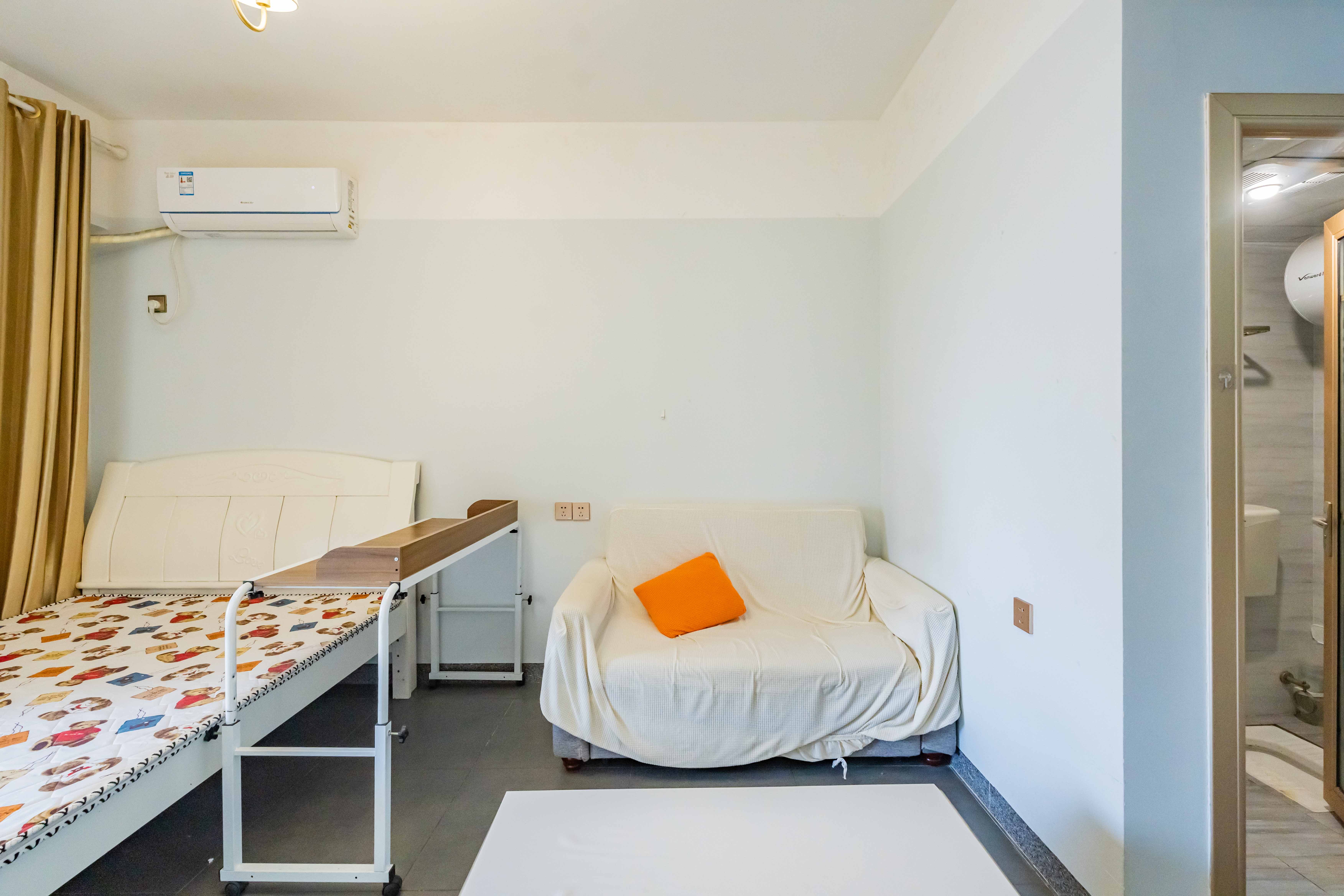 富兴旺角  1室1厅1卫   32.00万卧室
