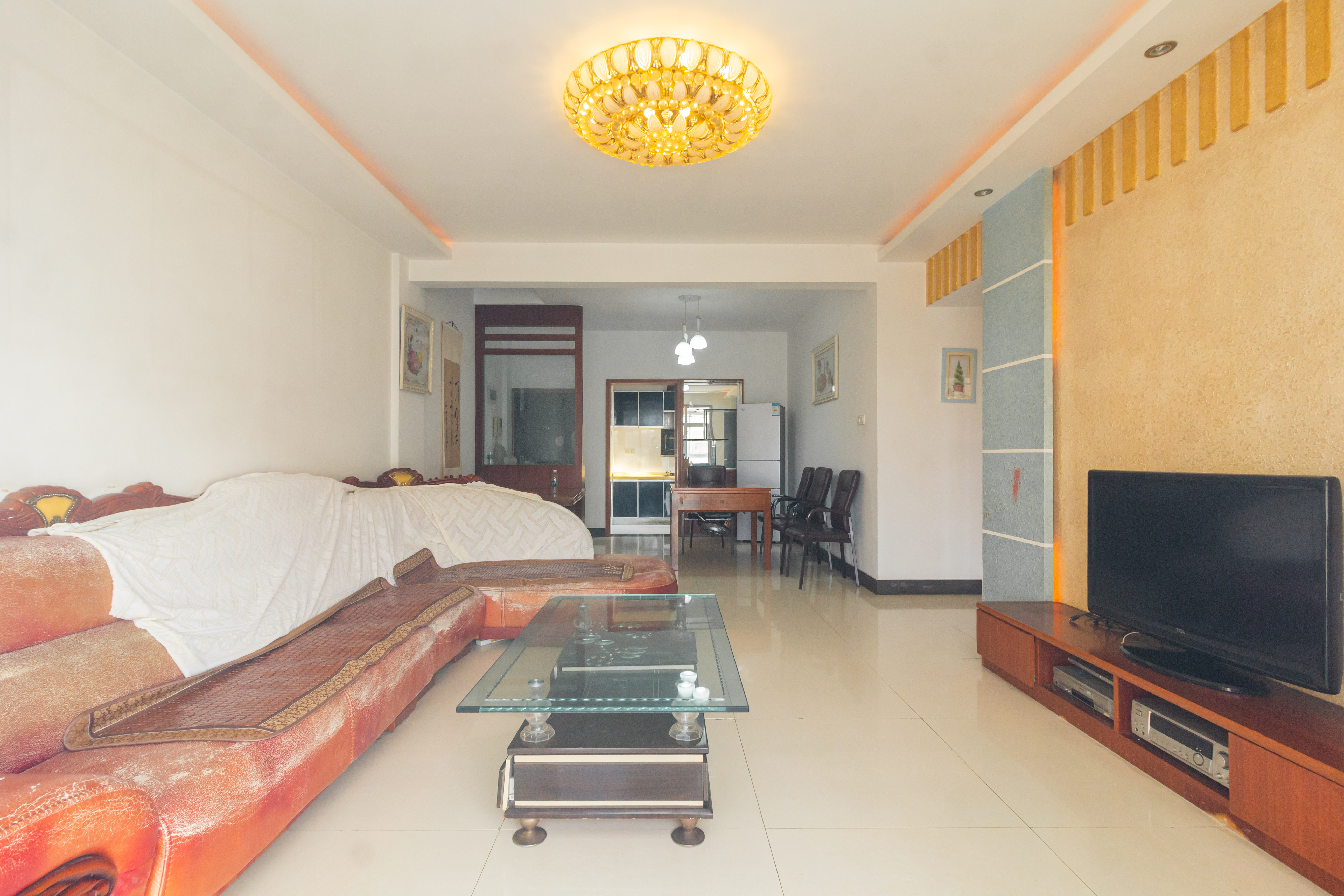 星城国际 1室2厅2卫 62.8万 星城国际 1室2厅2卫 62.8万客厅