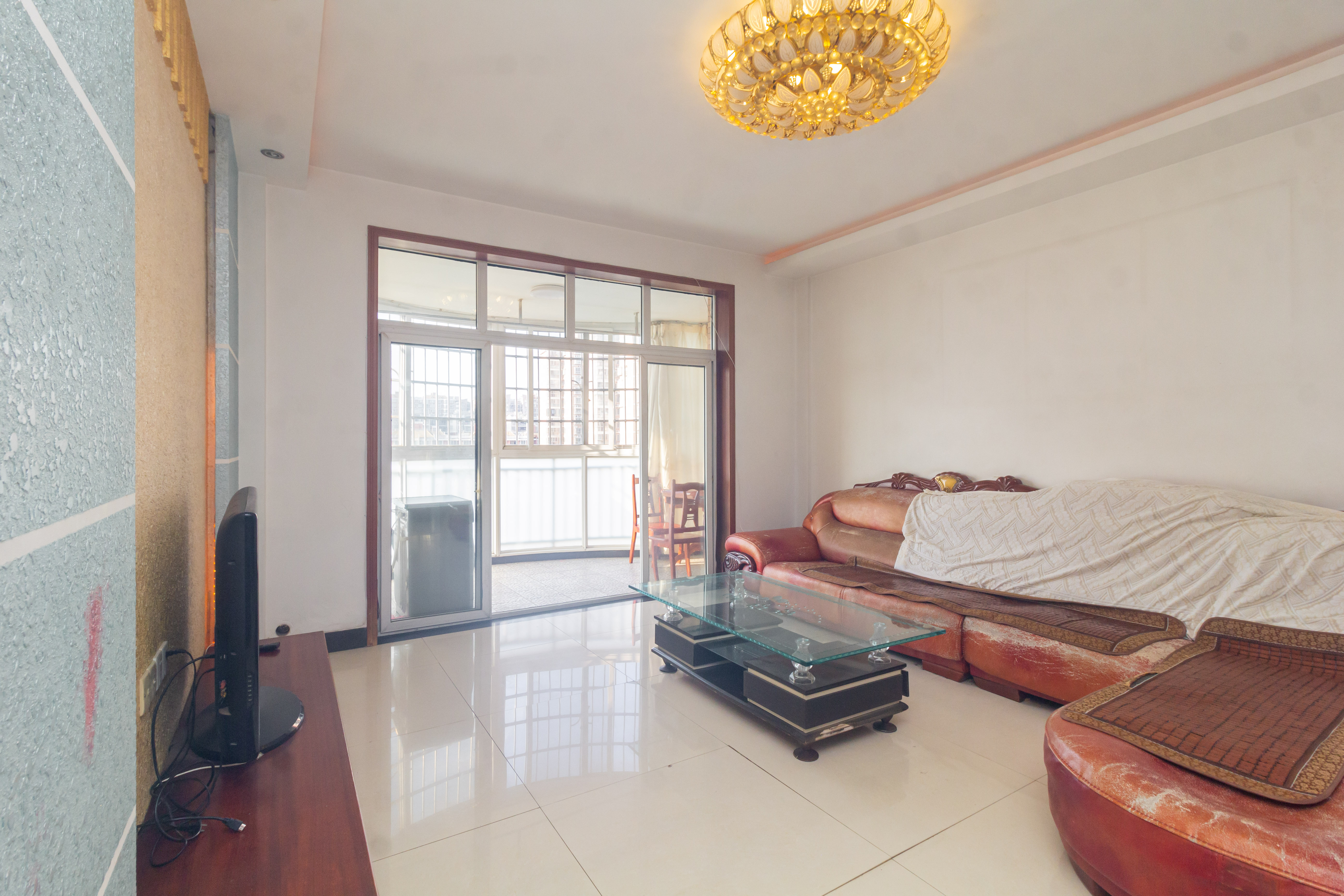 星城国际 1室2厅2卫 62.8万 星城国际 1室2厅2卫 62.8万客厅