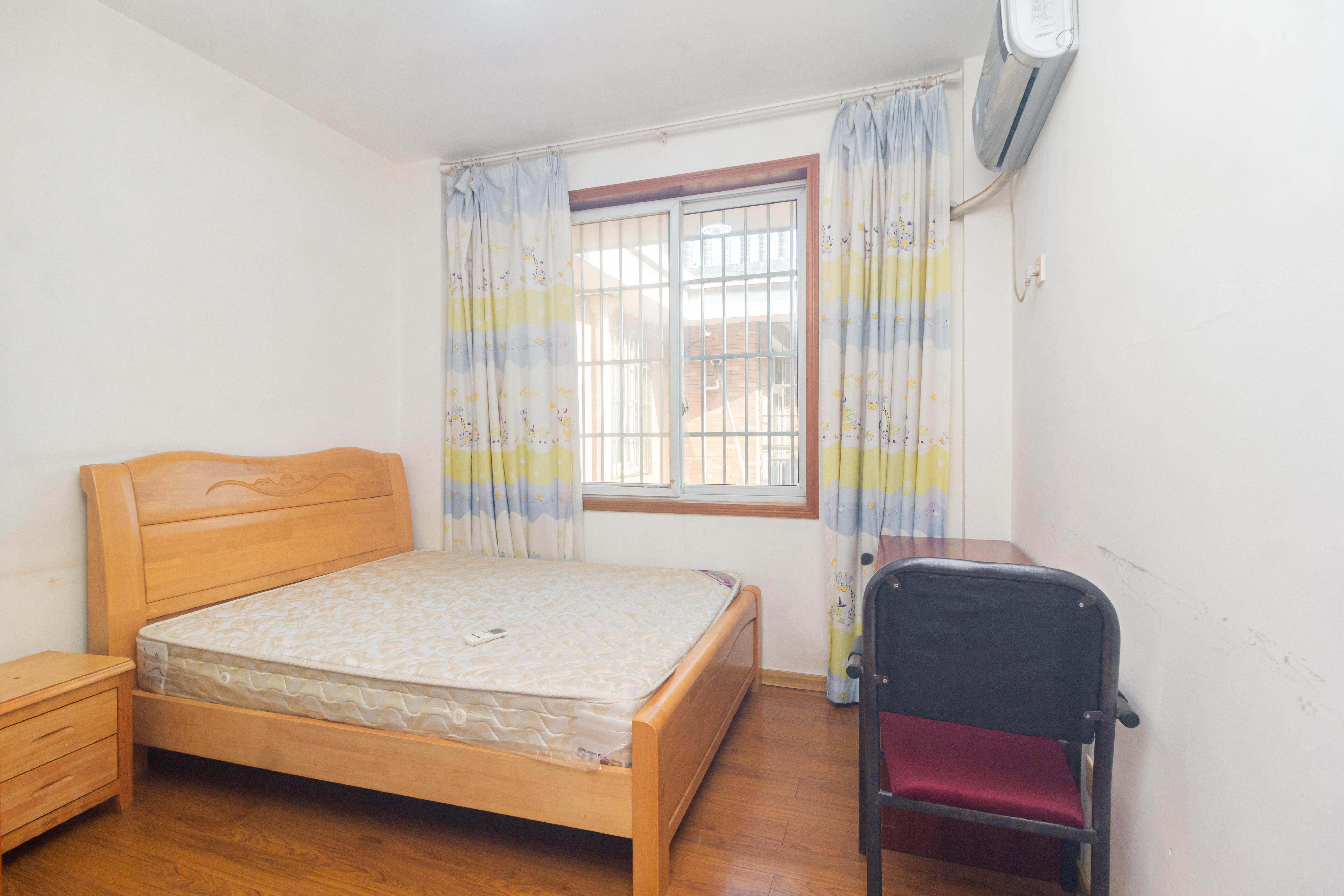 星城国际 1室2厅2卫 62.8万 星城国际 1室2厅2卫 62.8万卧室