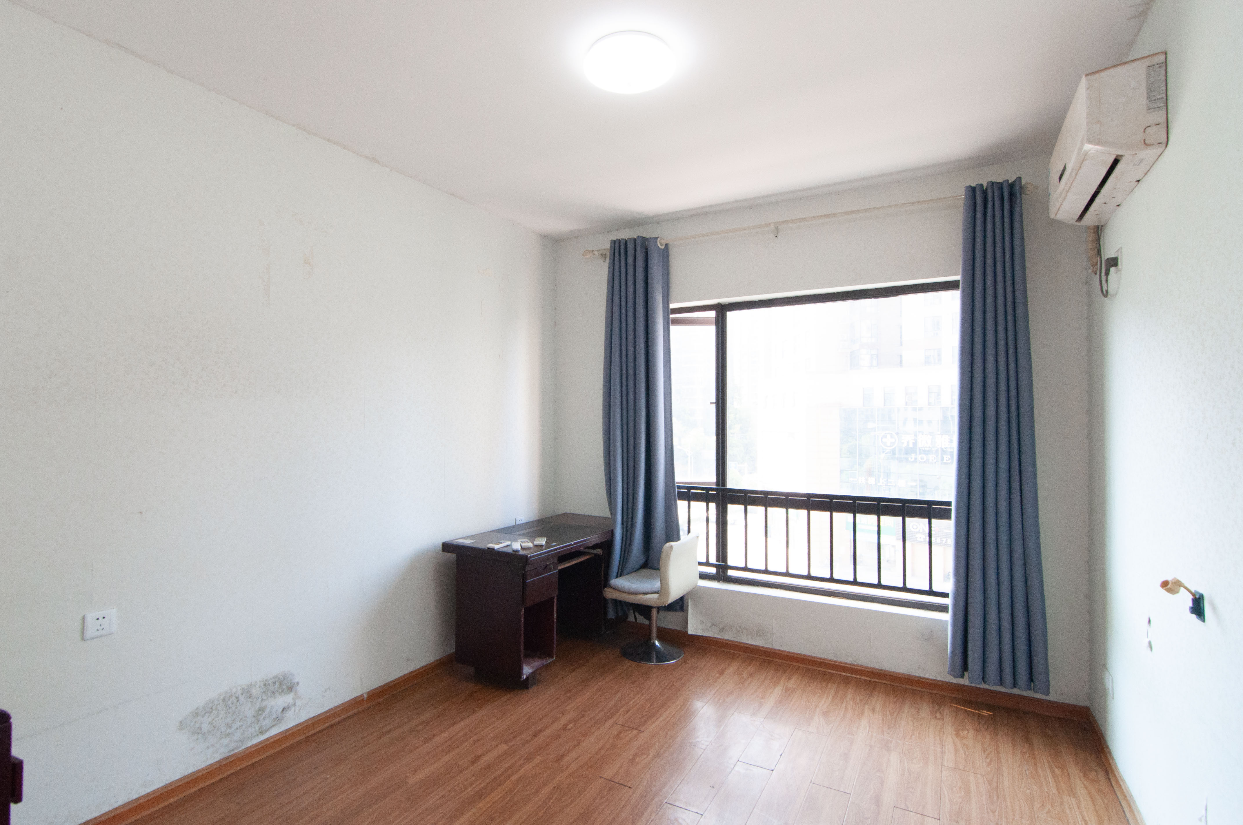 达美D6区  4室2厅2卫    108.0万其他