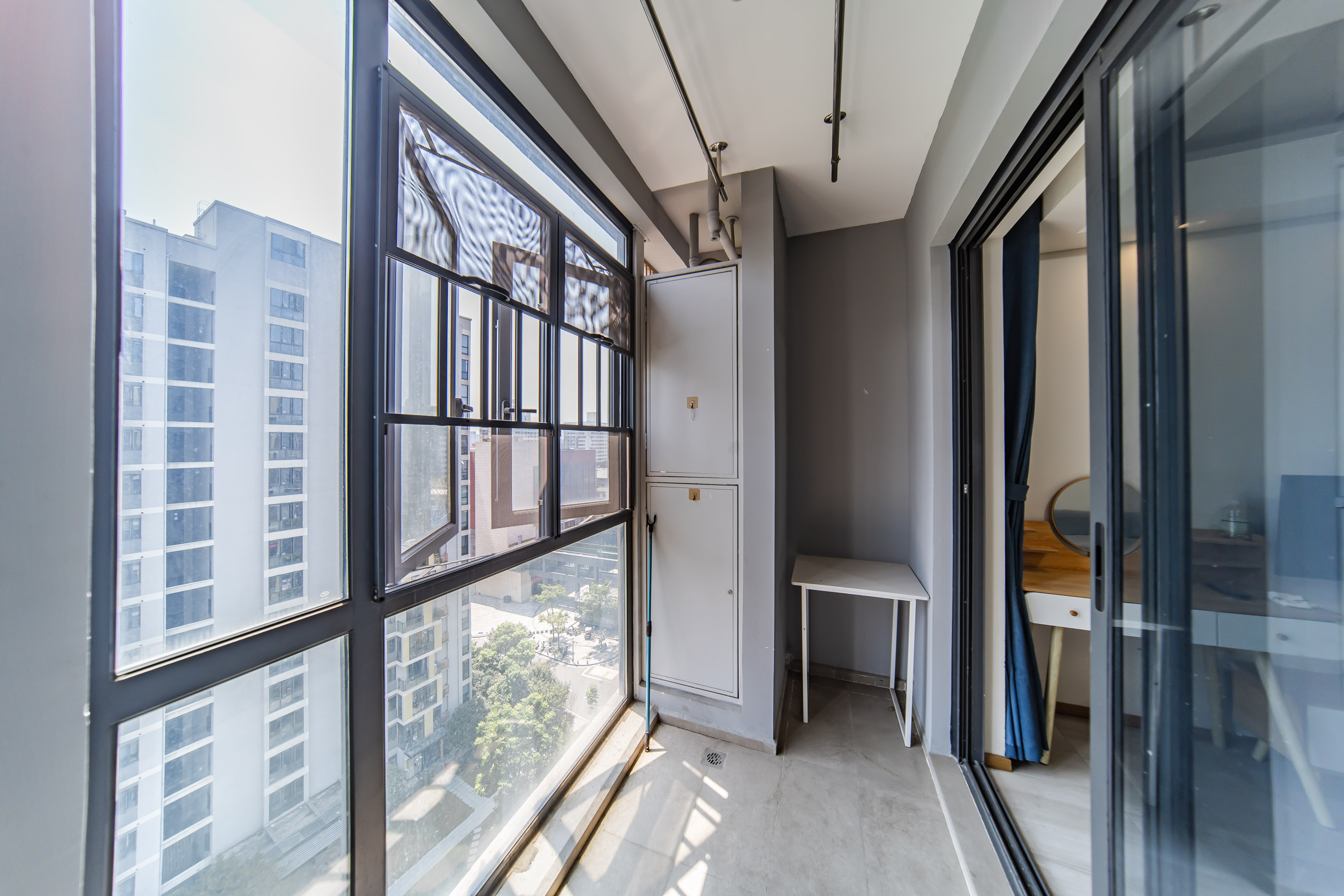 阳光100一期、四五期 2室2厅1卫 92.0万 阳光100一期、四五期 2室2厅1卫 92.0万阳台