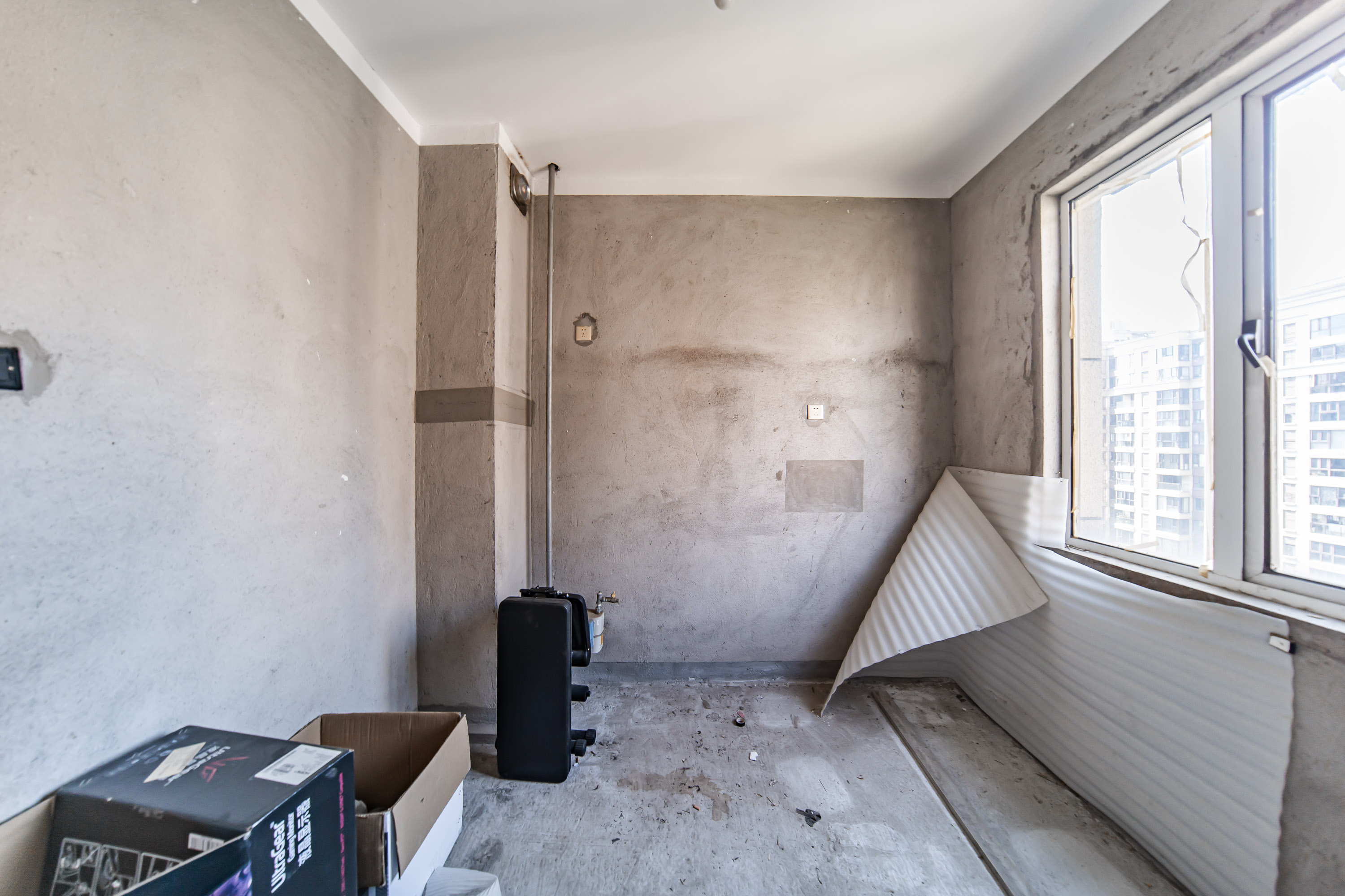 中天栖溪里  4室2厅2卫    350.0万 中天栖溪里  4室2厅2卫    350.0万厨房